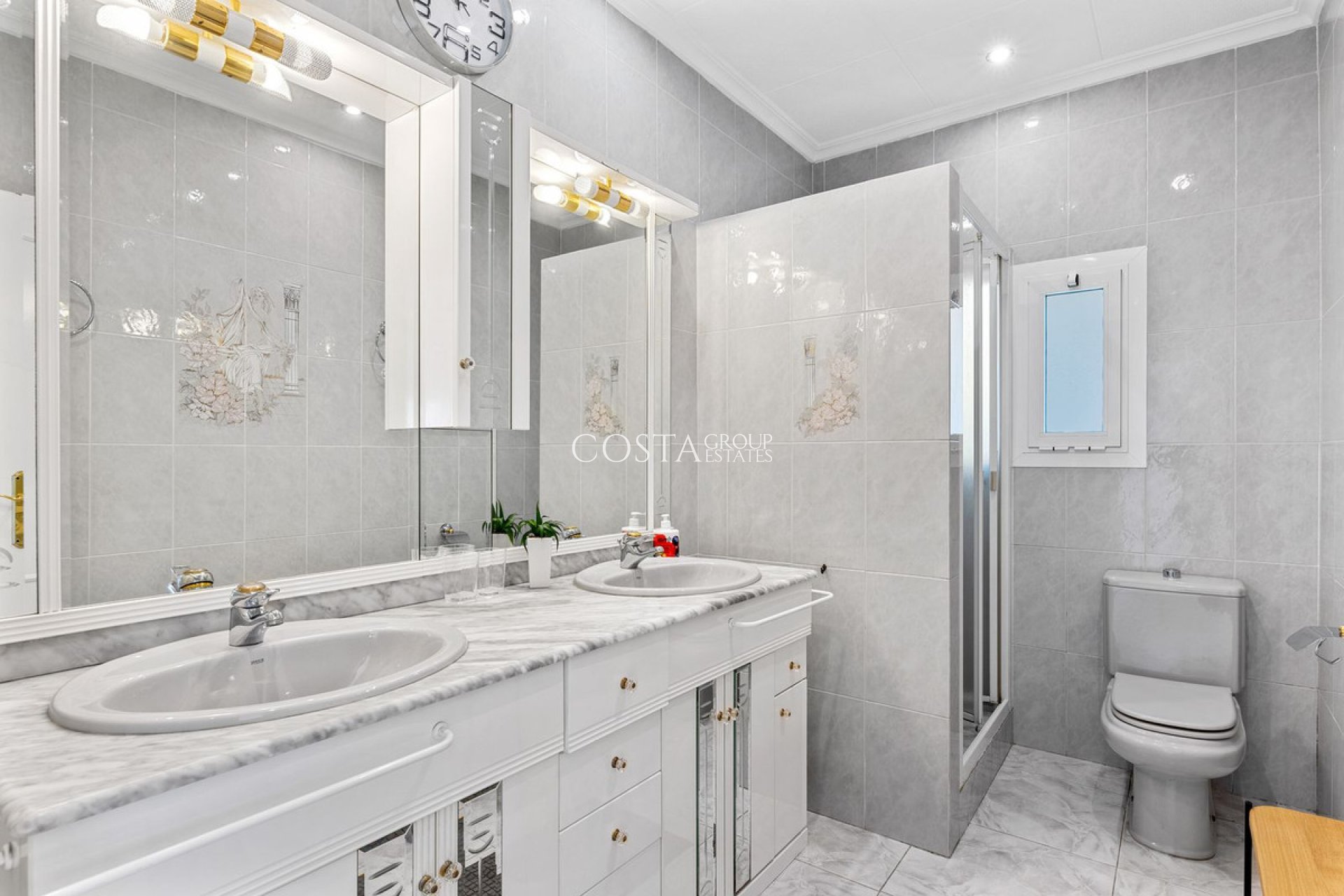 Resale - Villa -
Rojales - Ciudad Quesada