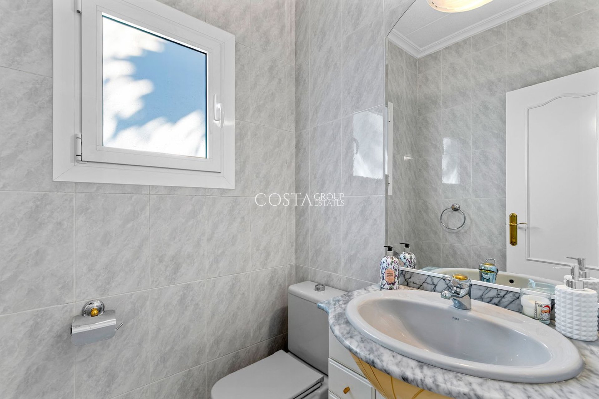 Resale - Villa -
Rojales - Ciudad Quesada