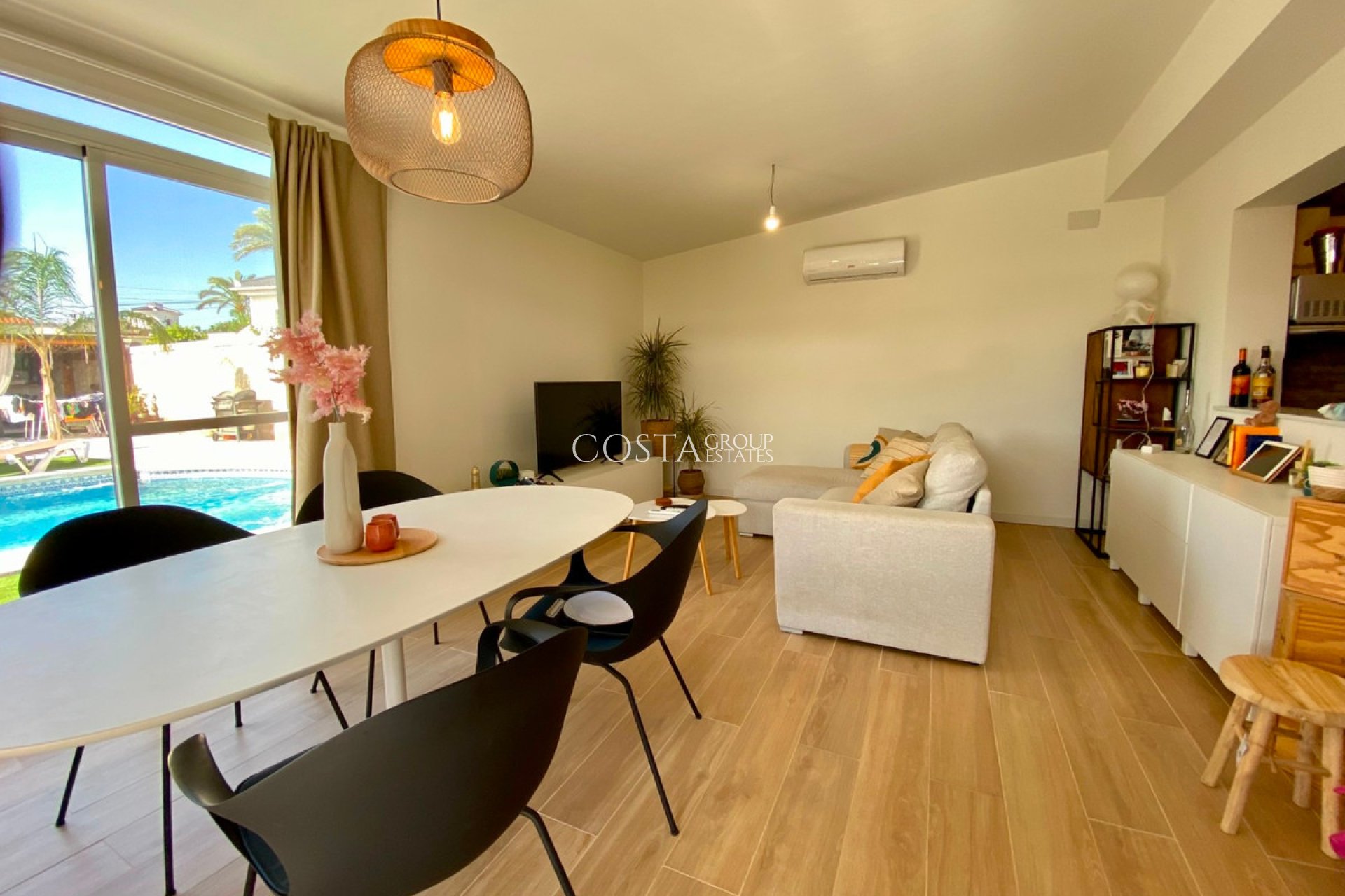 Resale - Villa -
Rojales - Ciudad Quesada