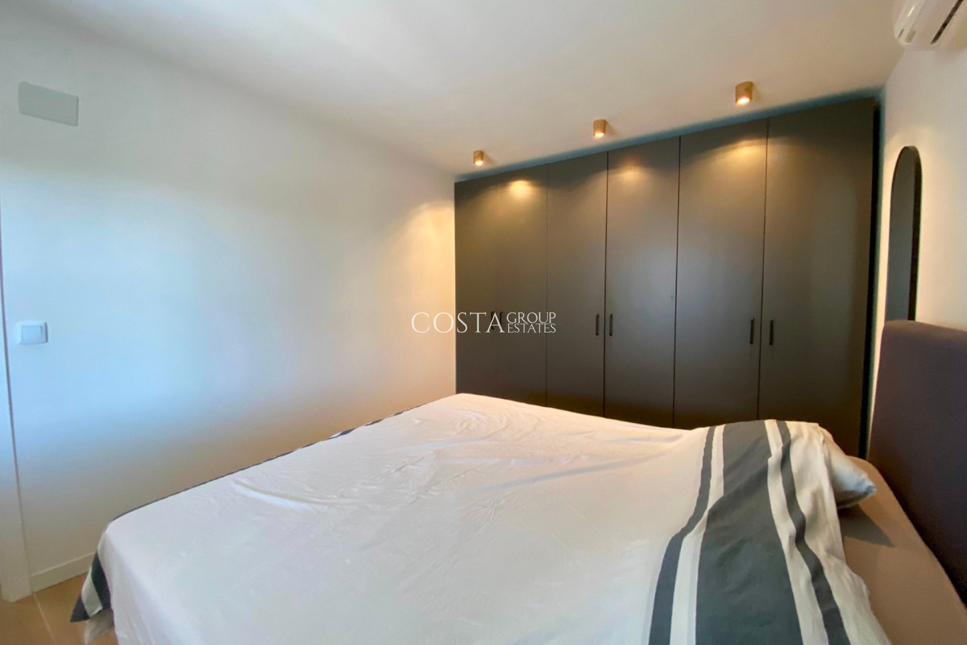 Resale - Villa -
Rojales - Ciudad Quesada