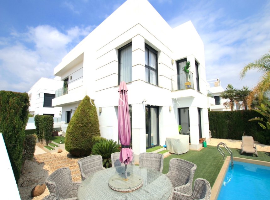 Resale - Villa -
Rojales - Ciudad Quesada