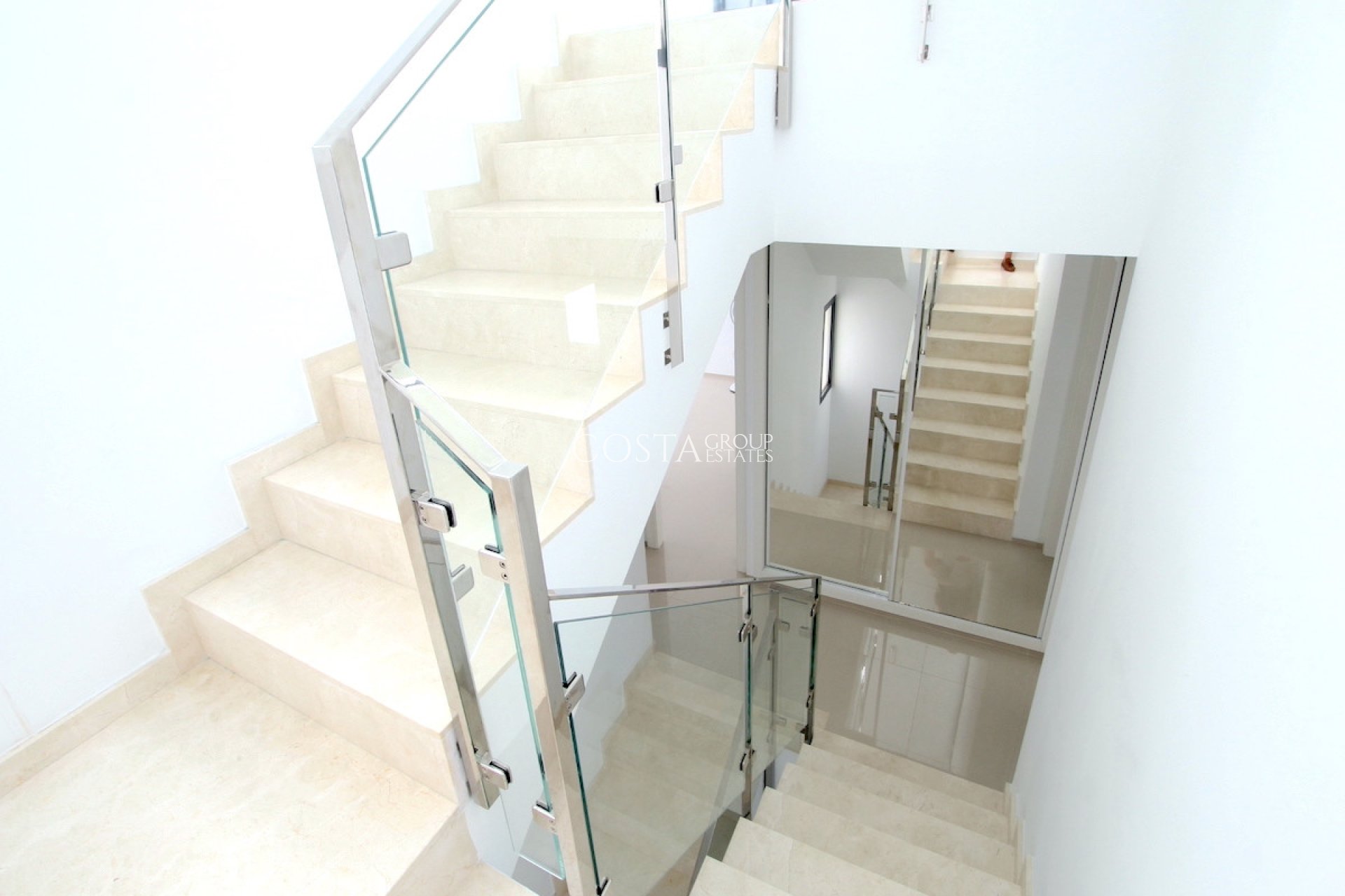 Resale - Villa -
Rojales - Ciudad Quesada