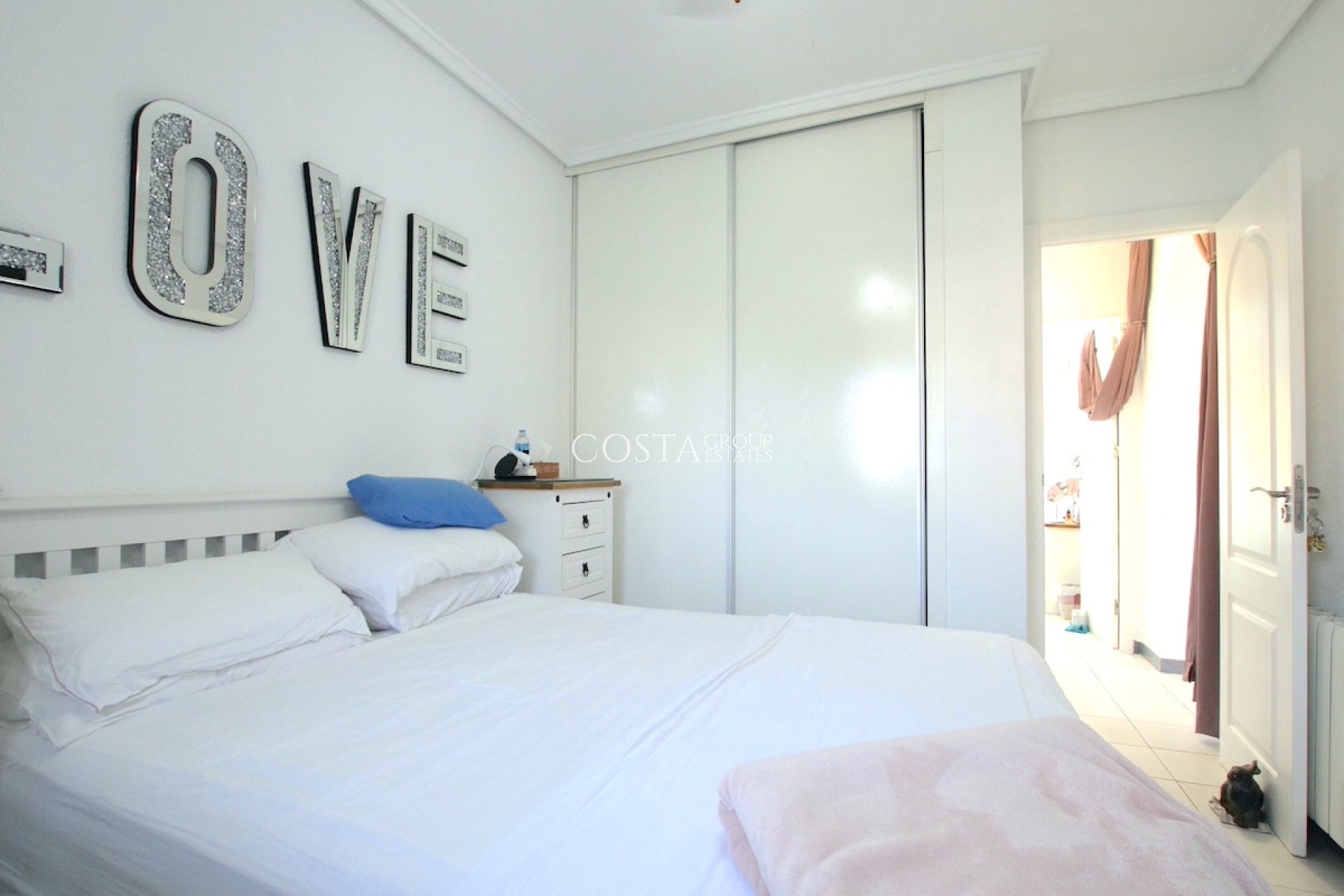 Resale - Villa -
Rojales - Ciudad Quesada