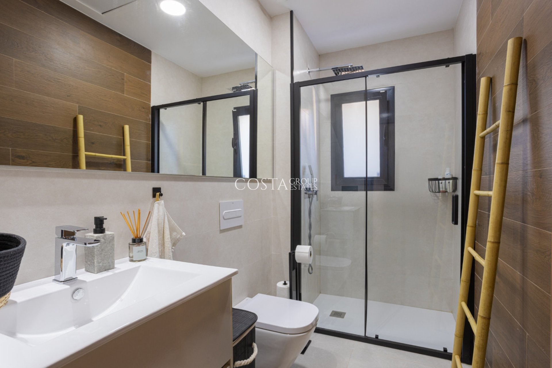 Resale - Villa -
Rojales - Ciudad Quesada