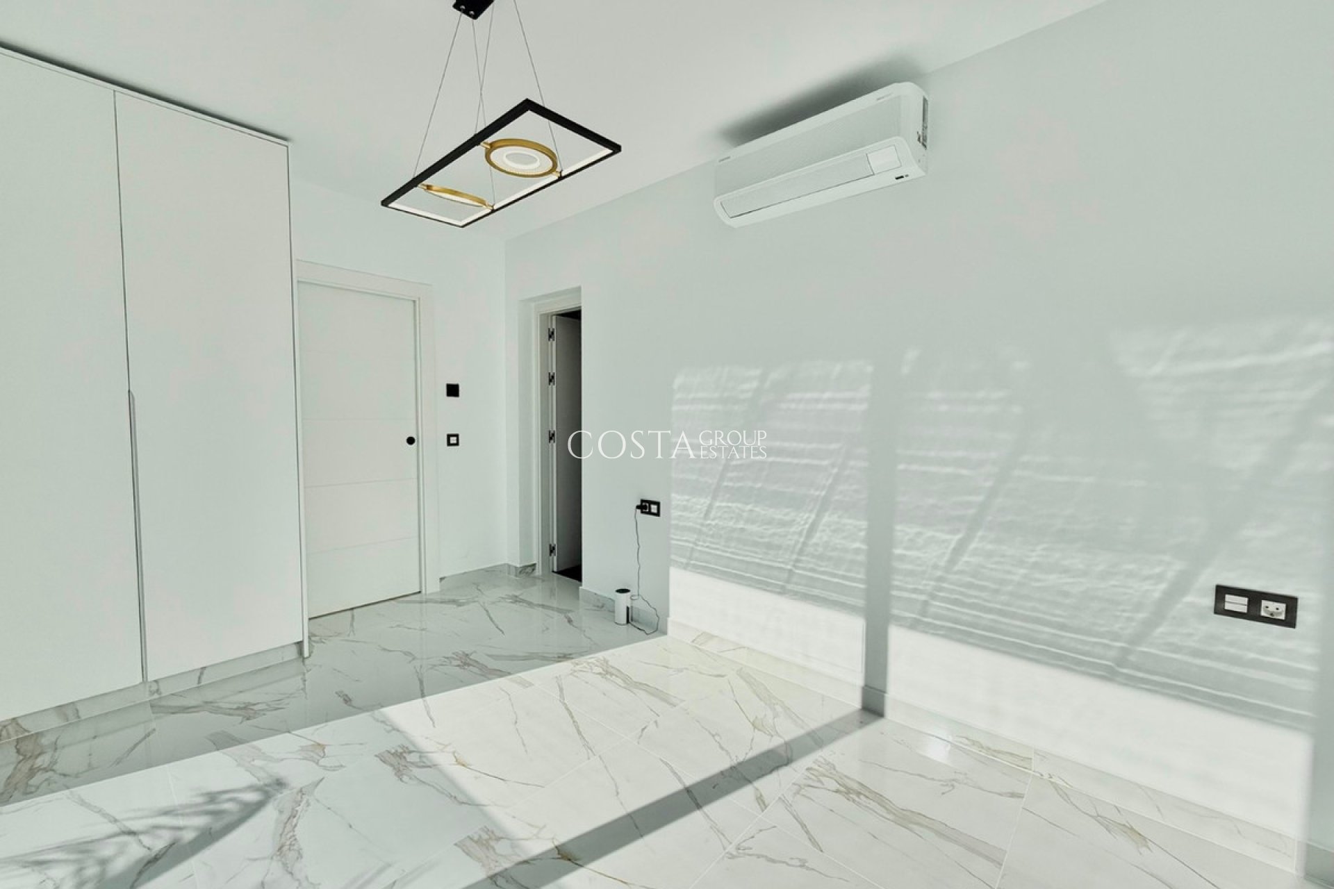 Resale - Villa -
Rojales - Ciudad Quesada