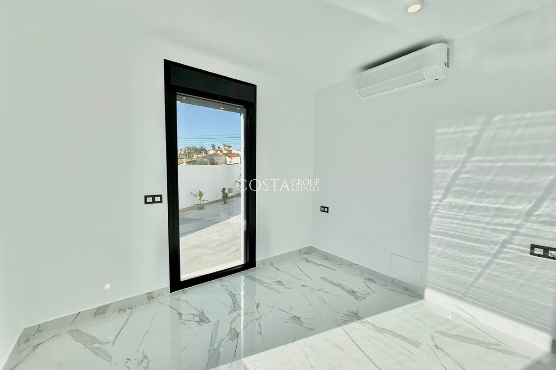 Resale - Villa -
Rojales - Ciudad Quesada