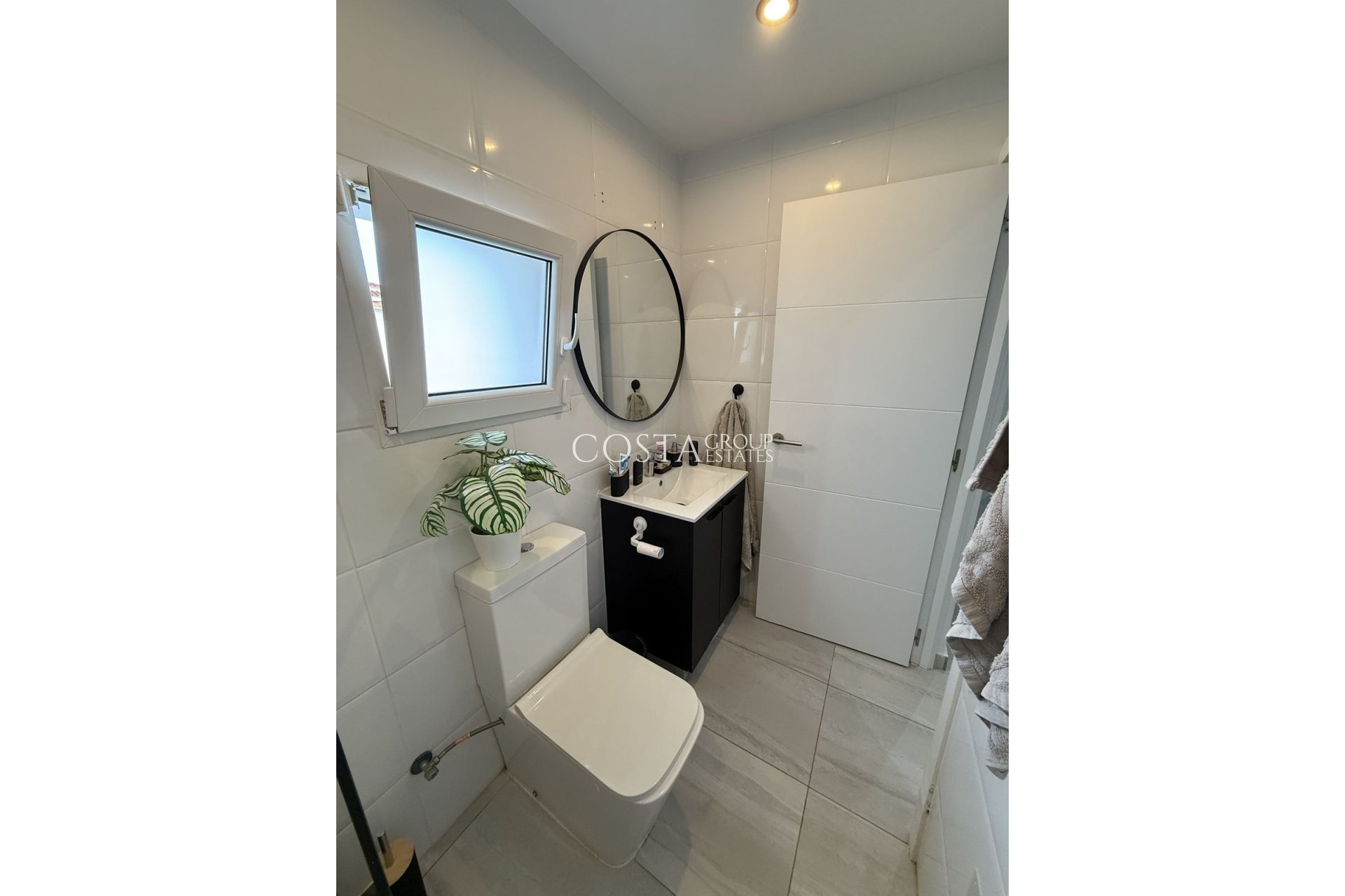 Resale - Villa -
Rojales - Ciudad Quesada