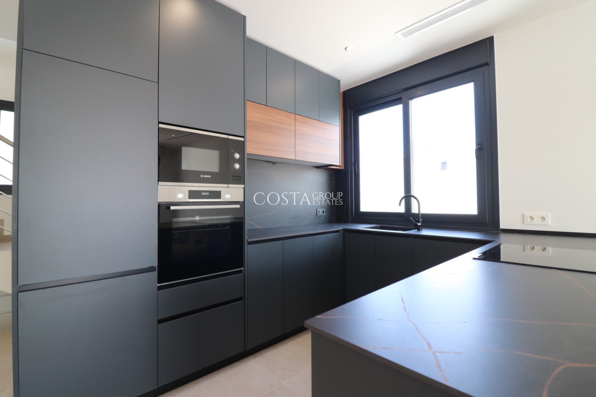 Resale - Villa -
Rojales - Ciudad Quesada