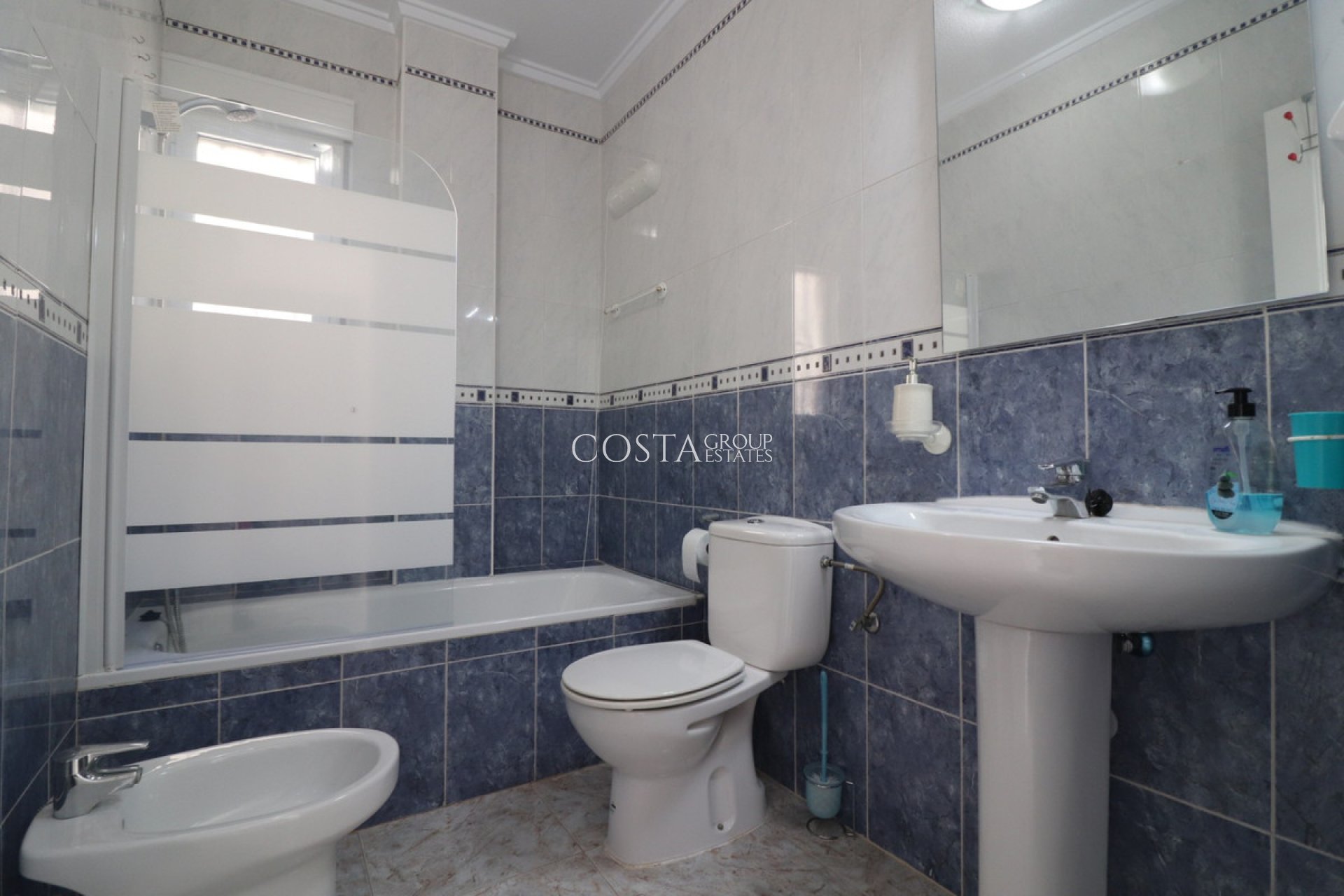 Resale - Villa -
Rojales - Ciudad Quesada