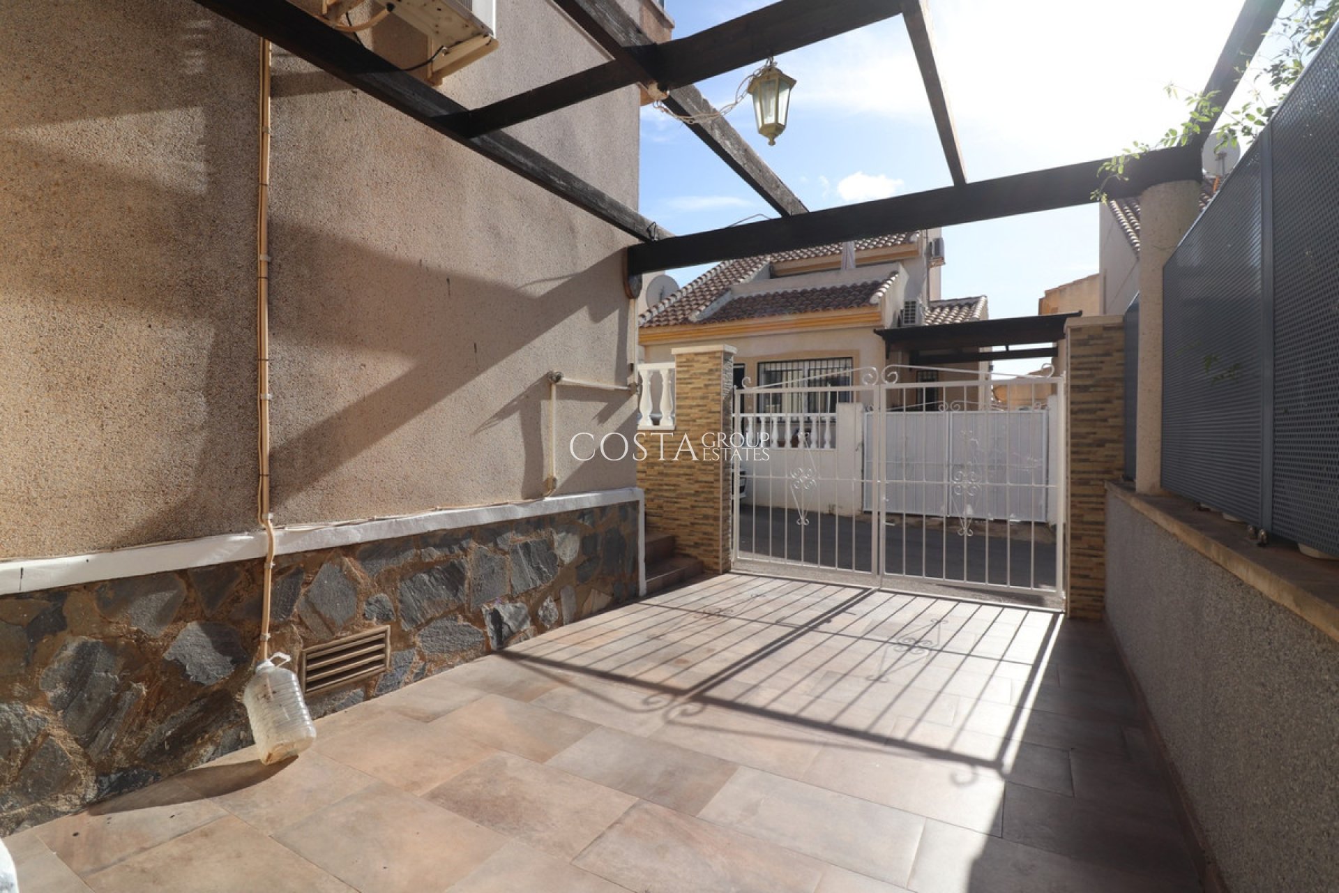 Resale - Villa -
Rojales - Ciudad Quesada