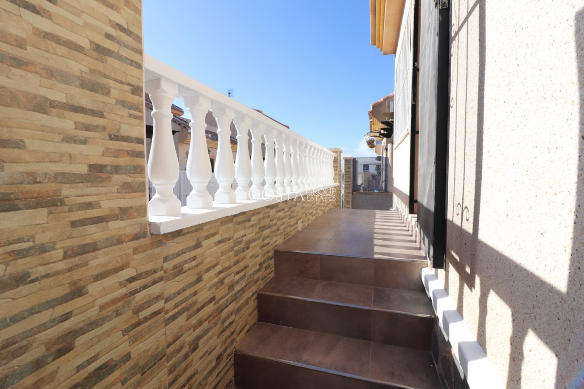 Resale - Villa -
Rojales - Ciudad Quesada