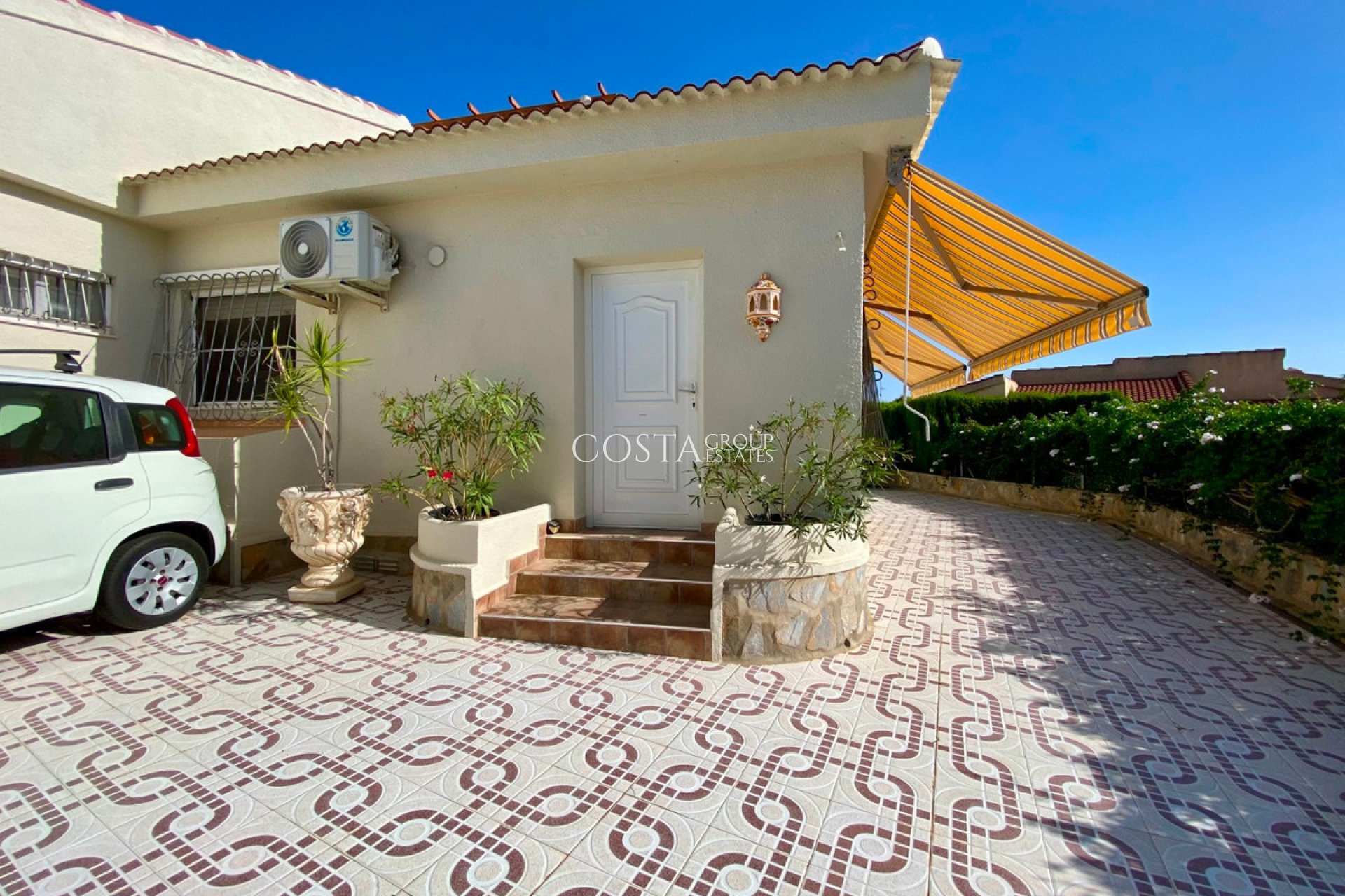 Resale - Villa -
Rojales - Ciudad Quesada