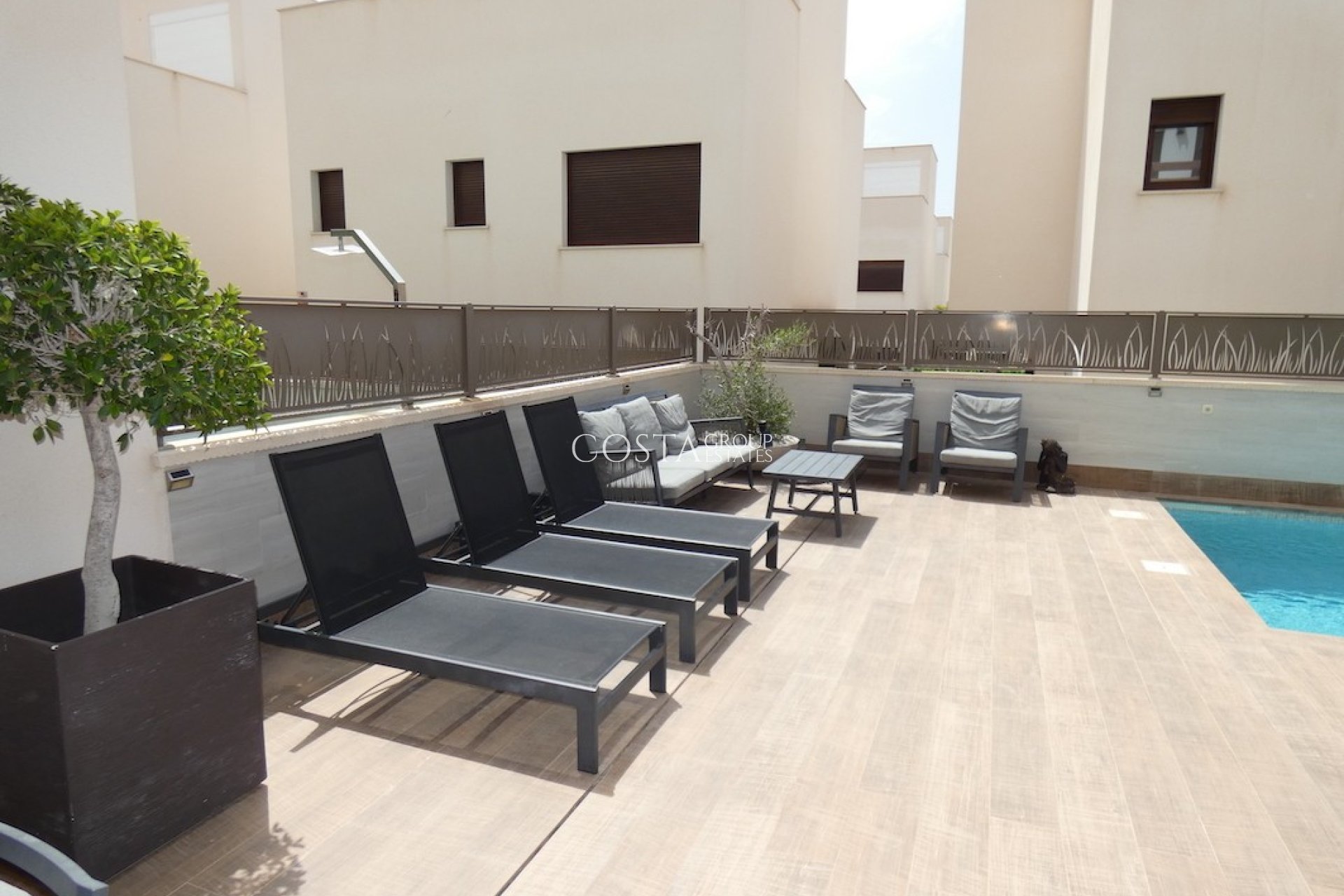 Resale - Villa -
Rojales - Ciudad Quesada