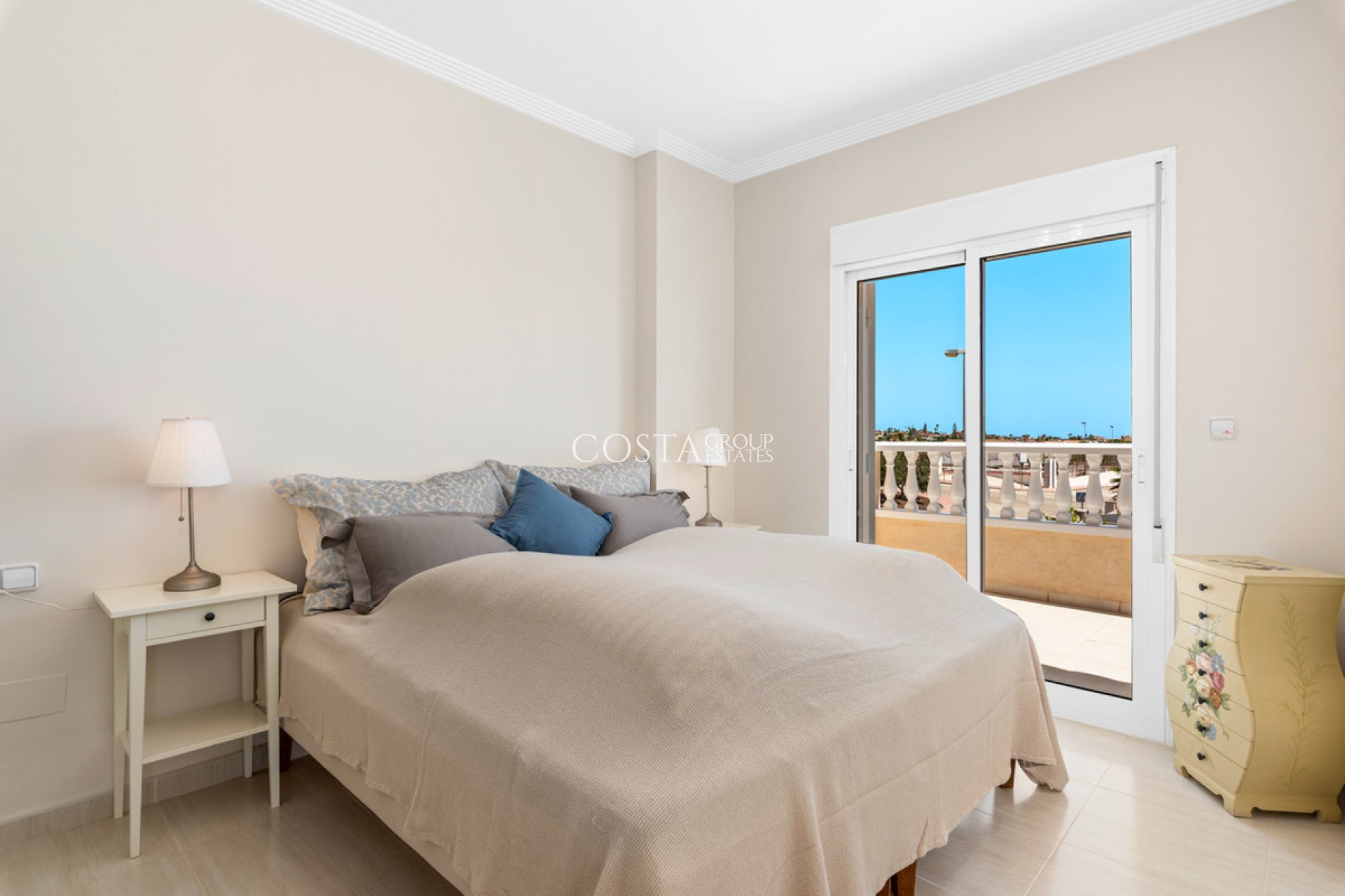 Resale - Villa -
Rojales - Ciudad Quesada