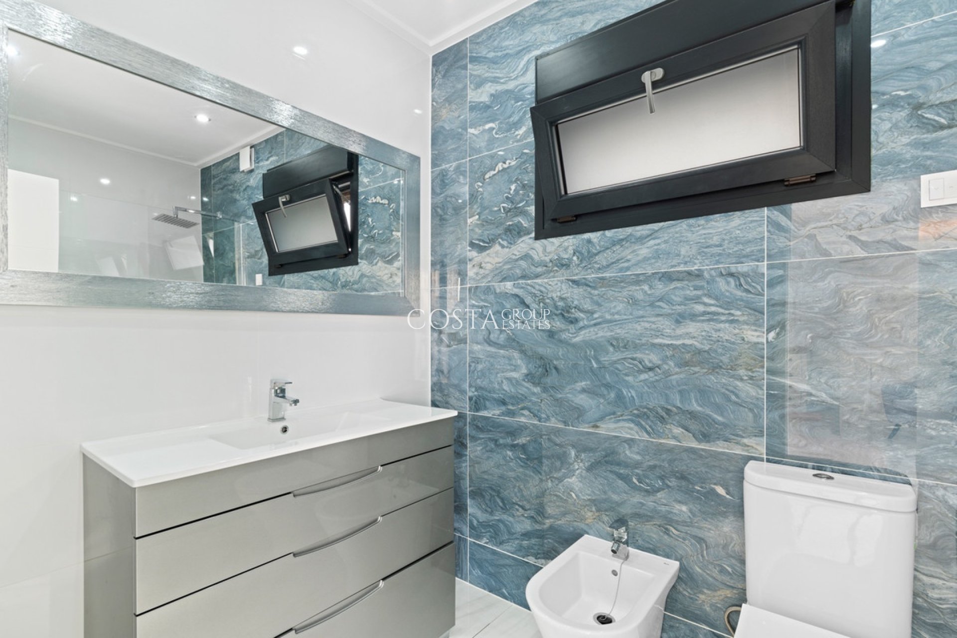 Resale - Villa -
Rojales - Ciudad Quesada