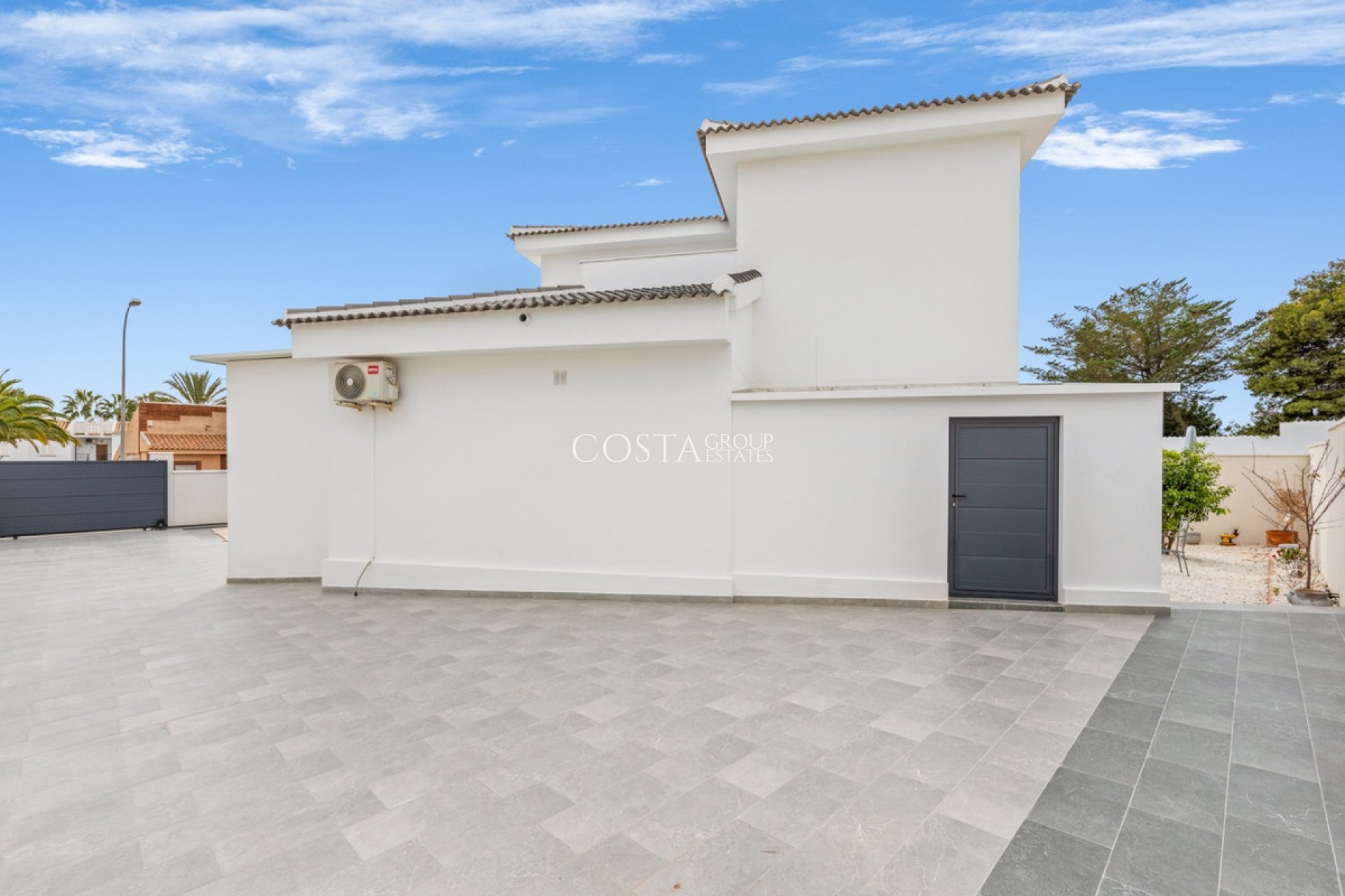 Resale - Villa -
Rojales - Ciudad Quesada