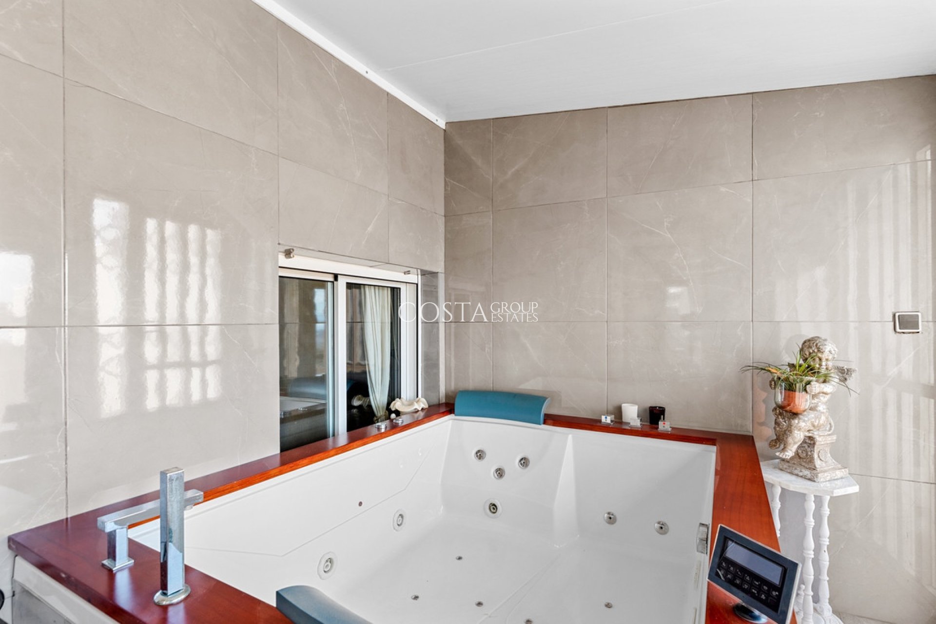 Resale - Villa -
Rojales - Ciudad Quesada