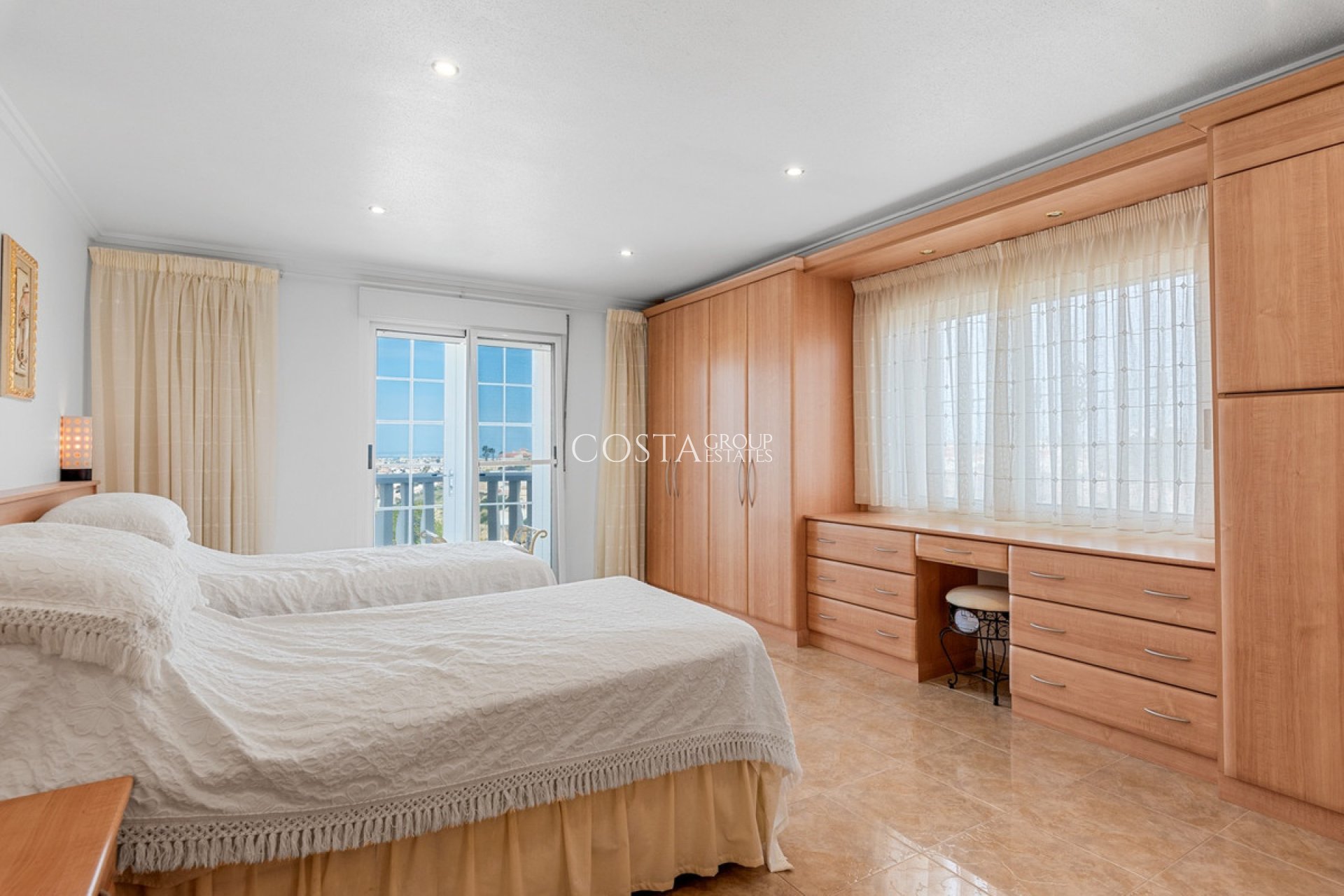 Resale - Villa -
Rojales - Ciudad Quesada