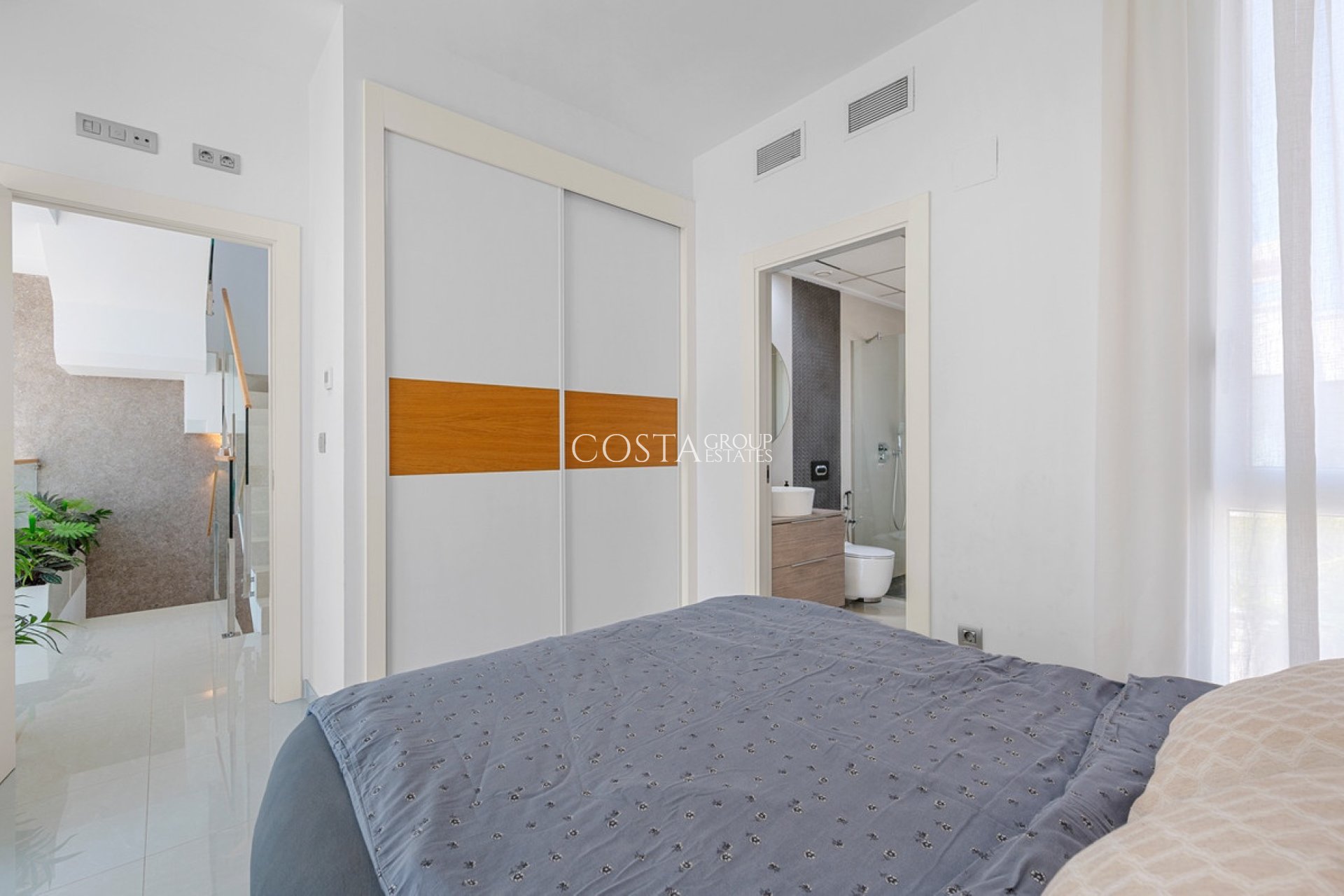 Resale - Villa -
Rojales - Ciudad Quesada