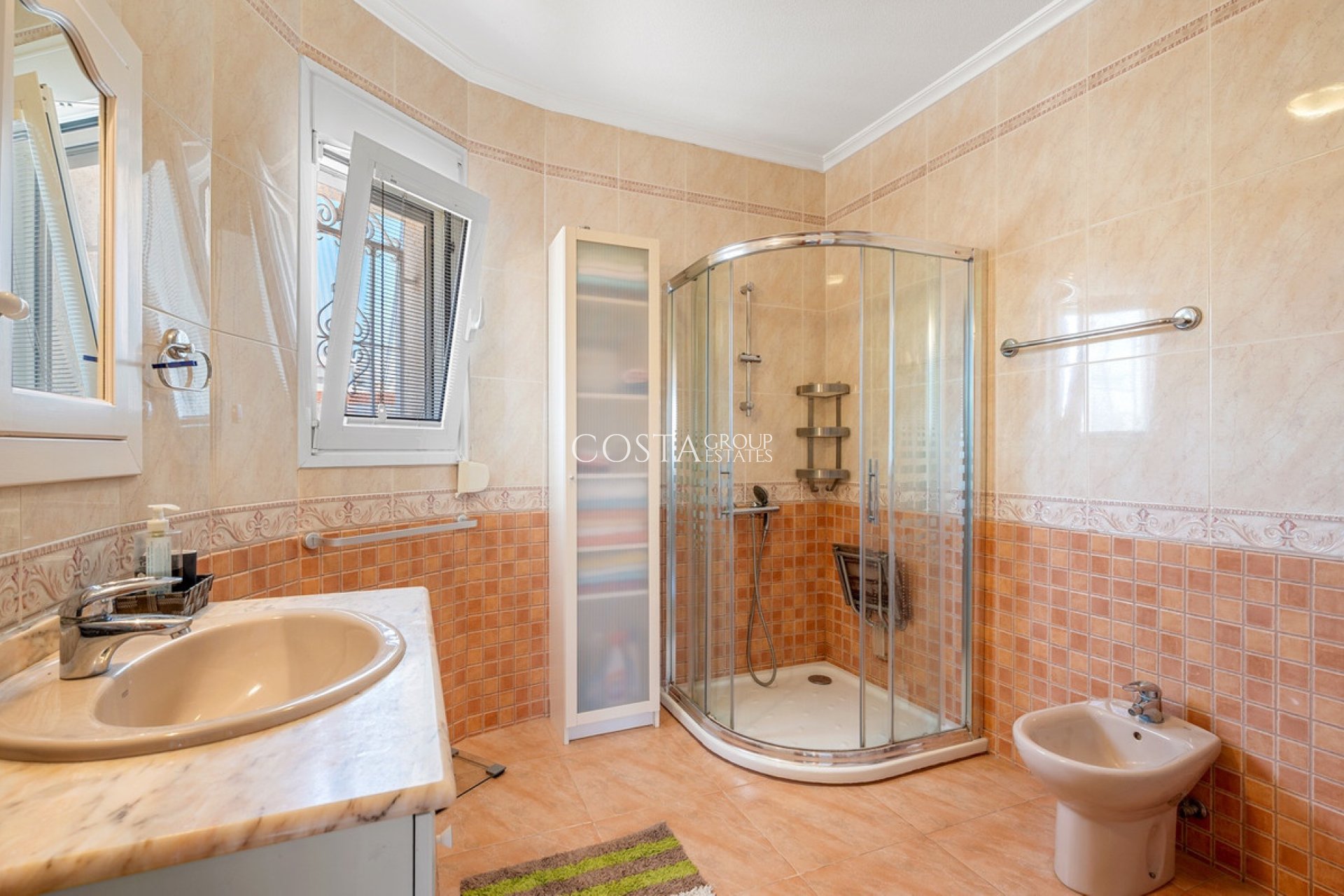 Resale - Villa -
Rojales - Ciudad Quesada