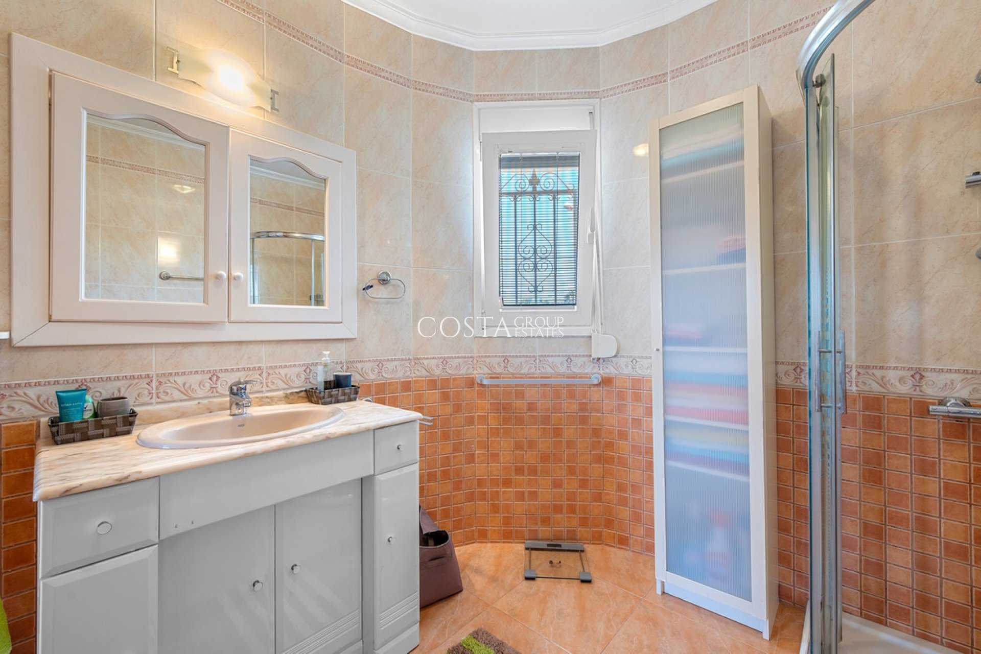 Resale - Villa -
Rojales - Ciudad Quesada