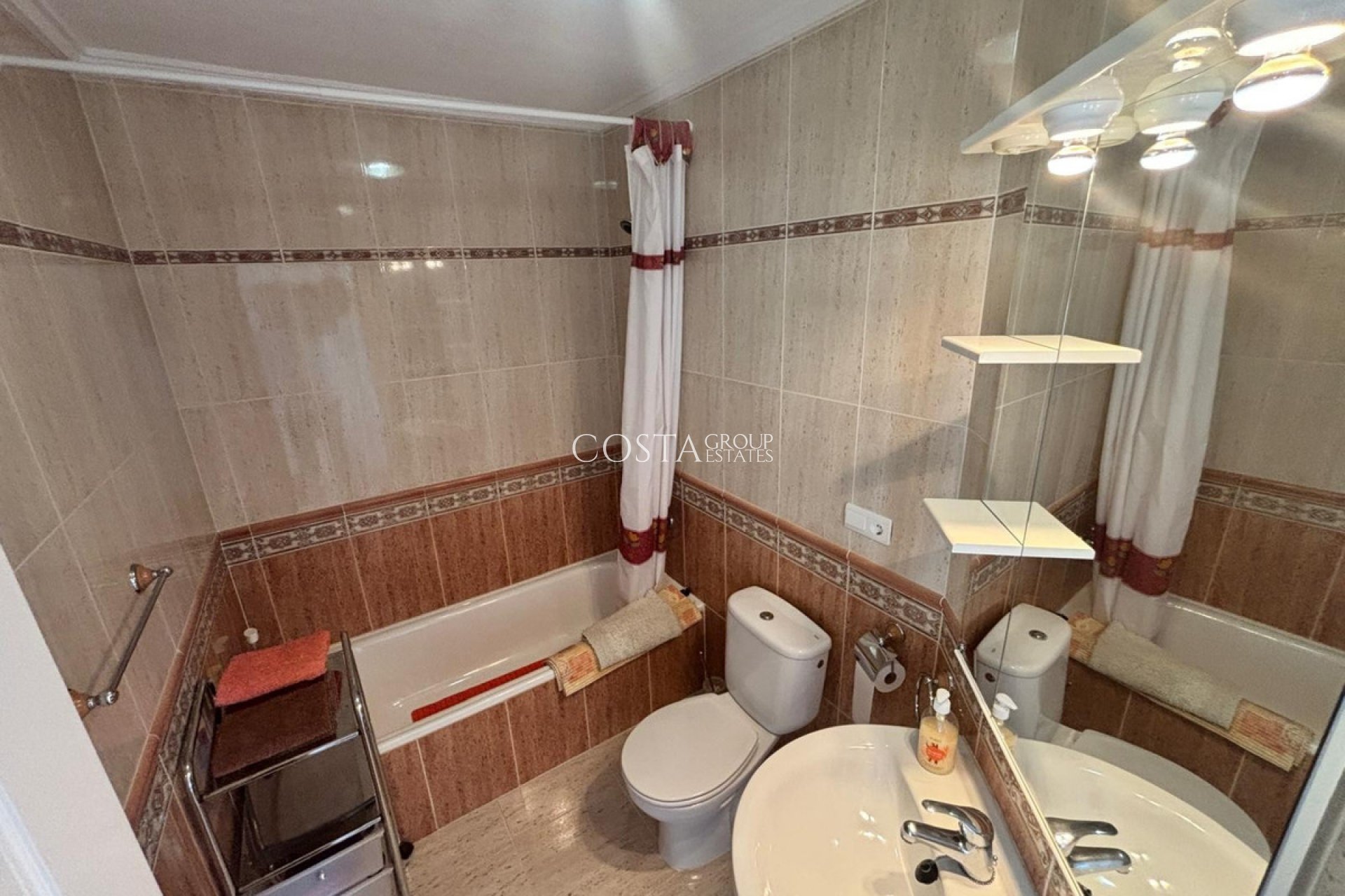 Resale - Villa -
Rojales - Ciudad Quesada