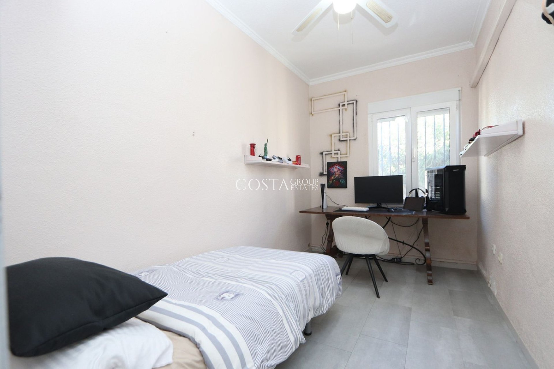 Resale - Villa -
Rojales - Ciudad Quesada