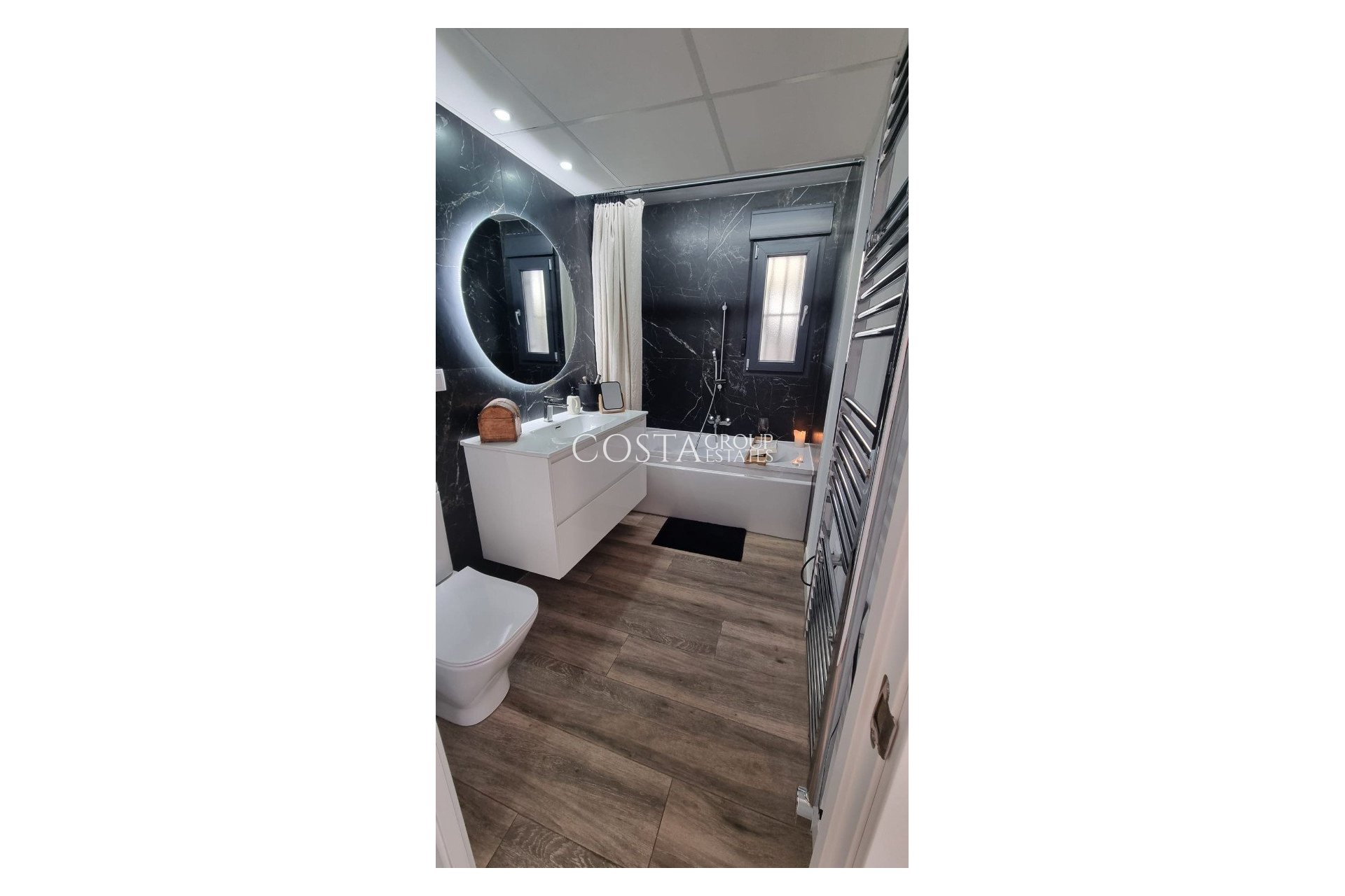 Resale - Villa -
Rojales - Ciudad Quesada