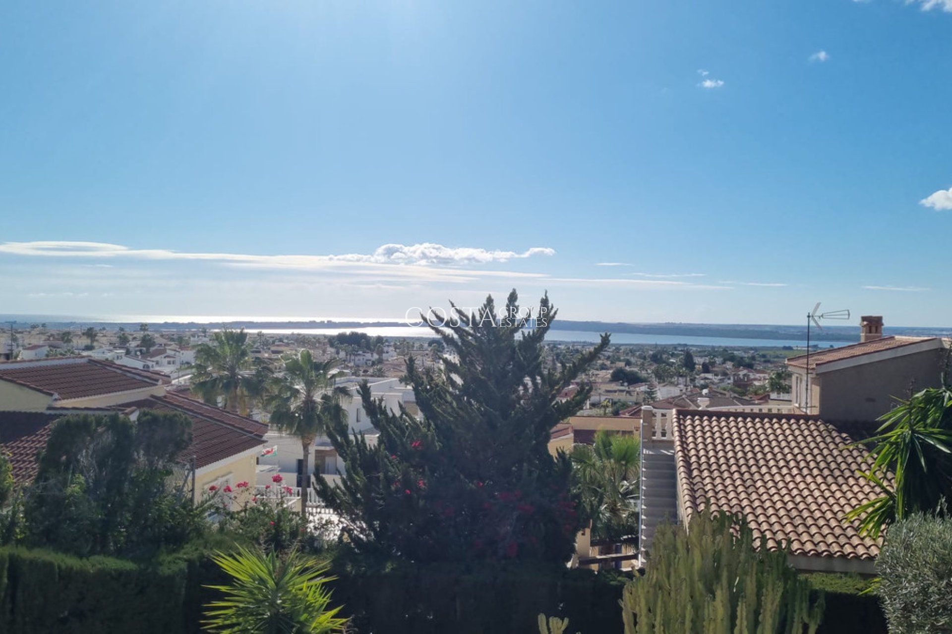 Resale - Villa -
Rojales - Ciudad Quesada