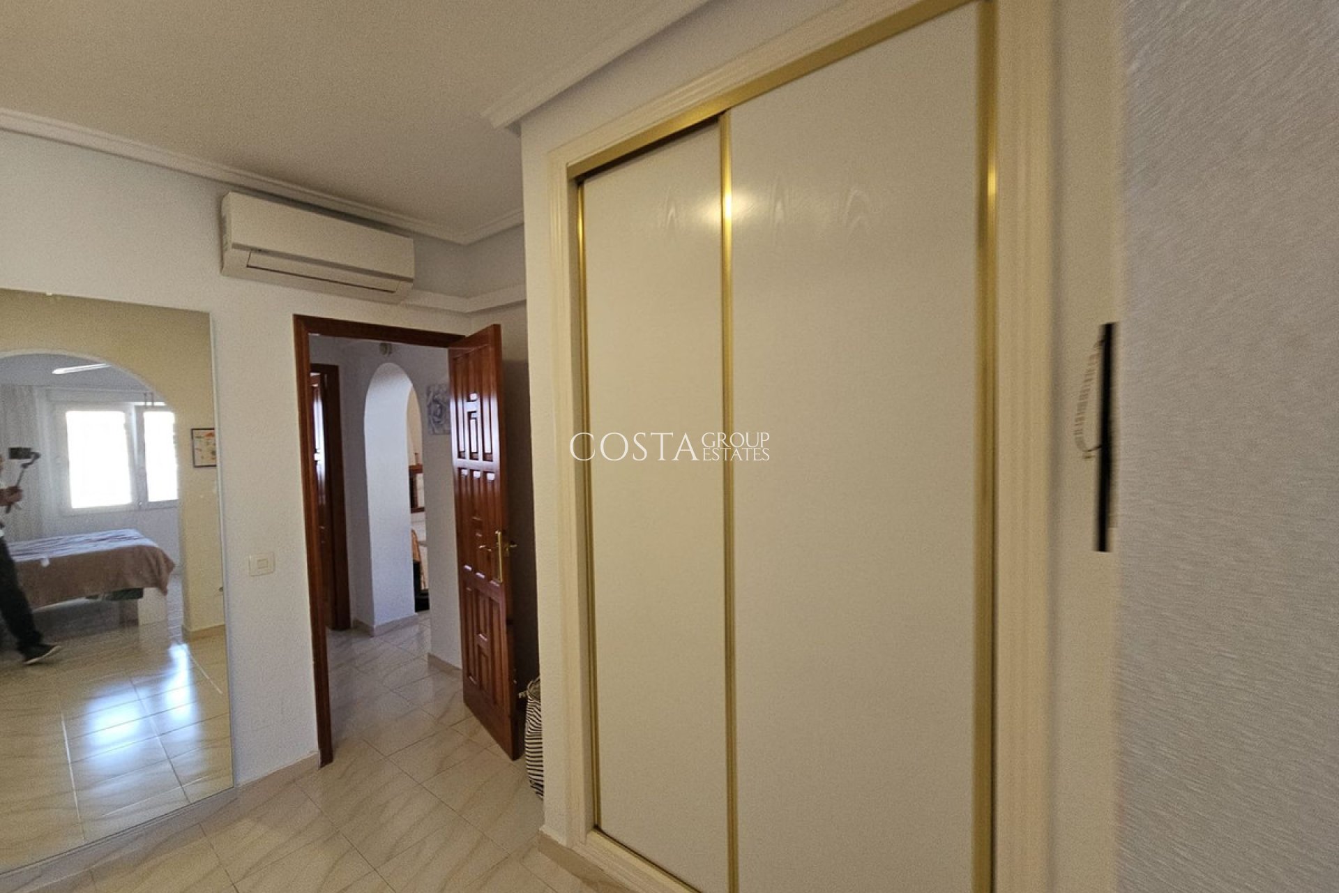 Resale - Villa -
Rojales - Quesada