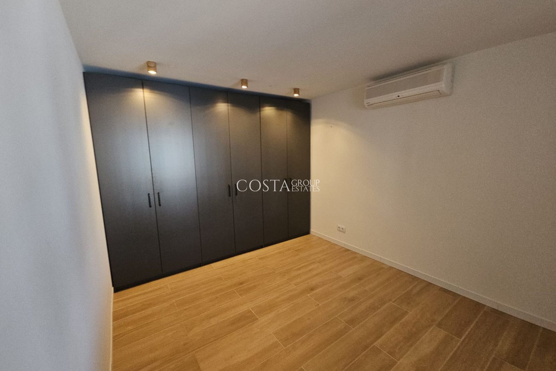 Resale - Villa -
Rojales - Quesada