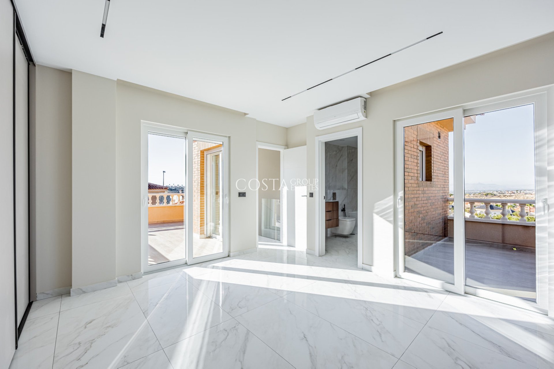 Resale - Villa -
Rojales - Rojales Centro