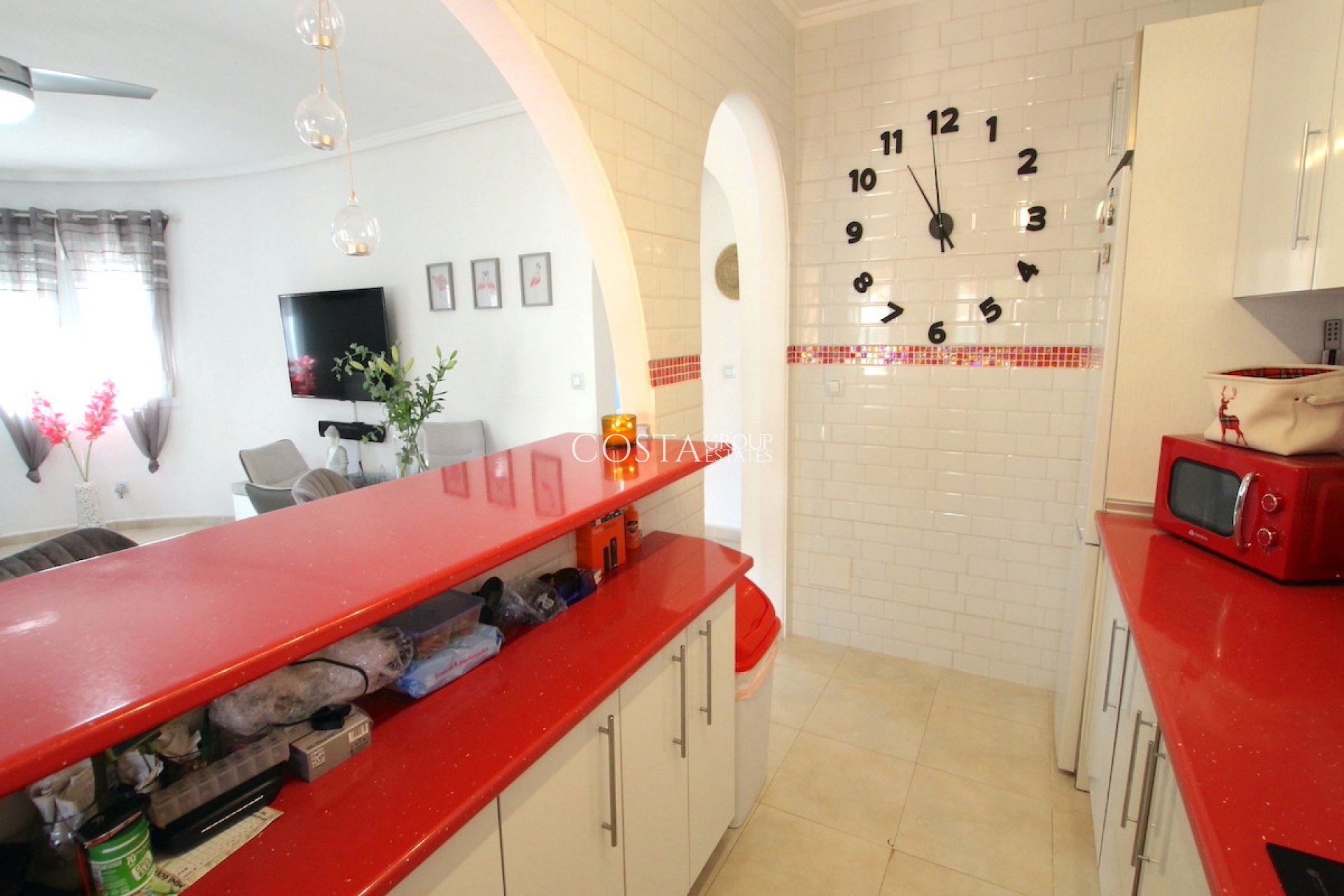 Resale - Villa -
Rojales