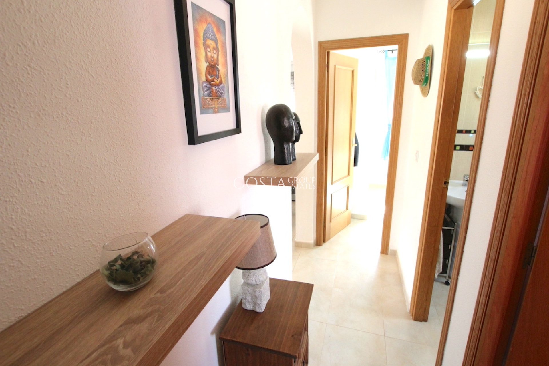 Resale - Villa -
Rojales