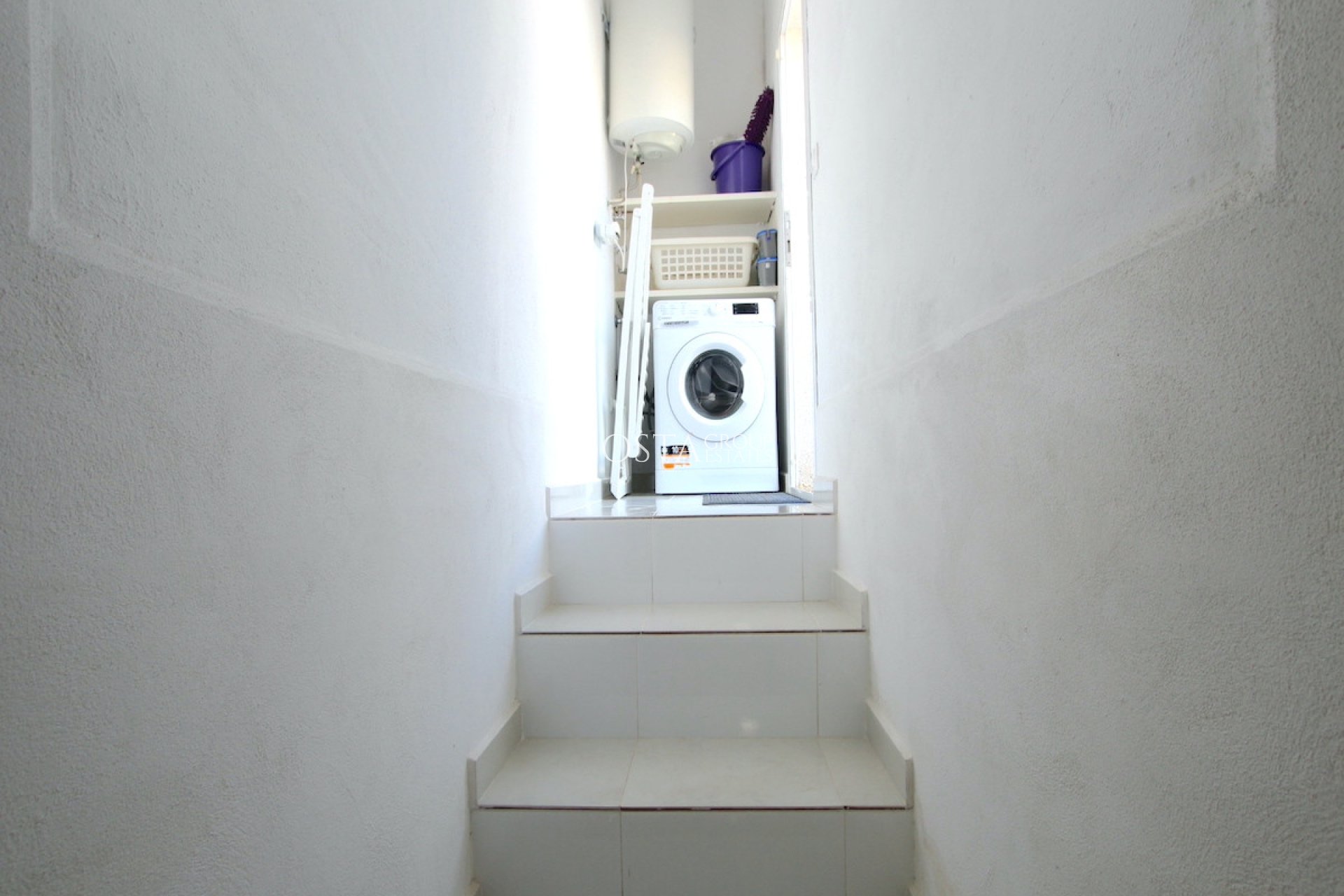 Resale - Villa -
Rojales