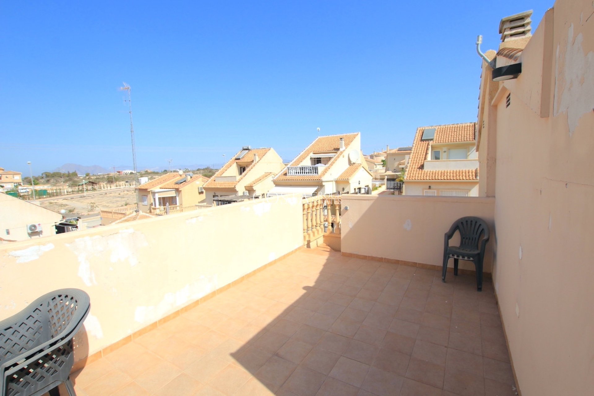 Resale - Villa -
Rojales