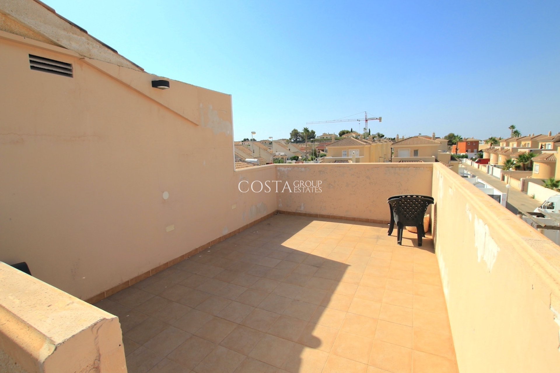 Resale - Villa -
Rojales