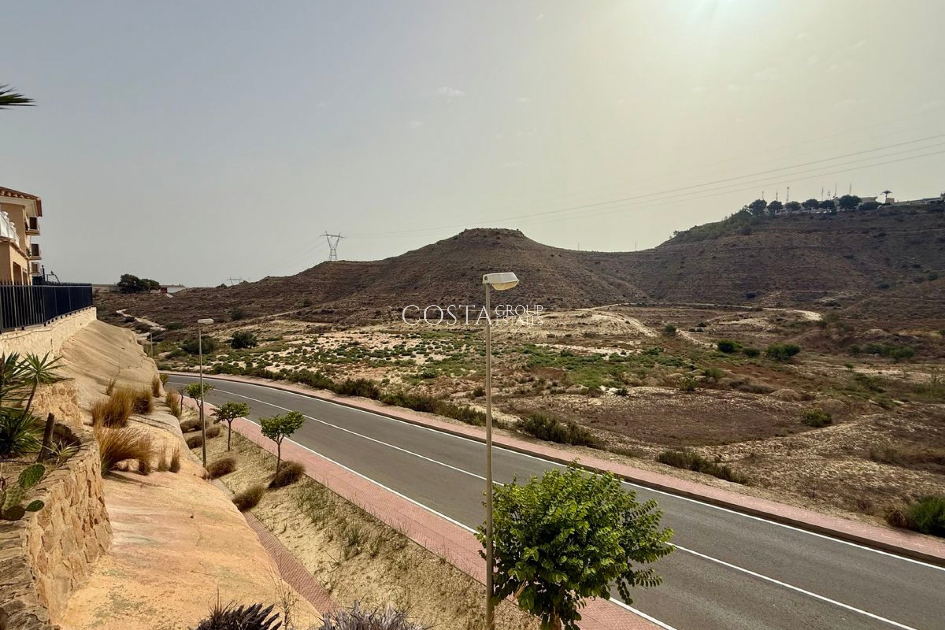 Resale - Villa -
Rojales