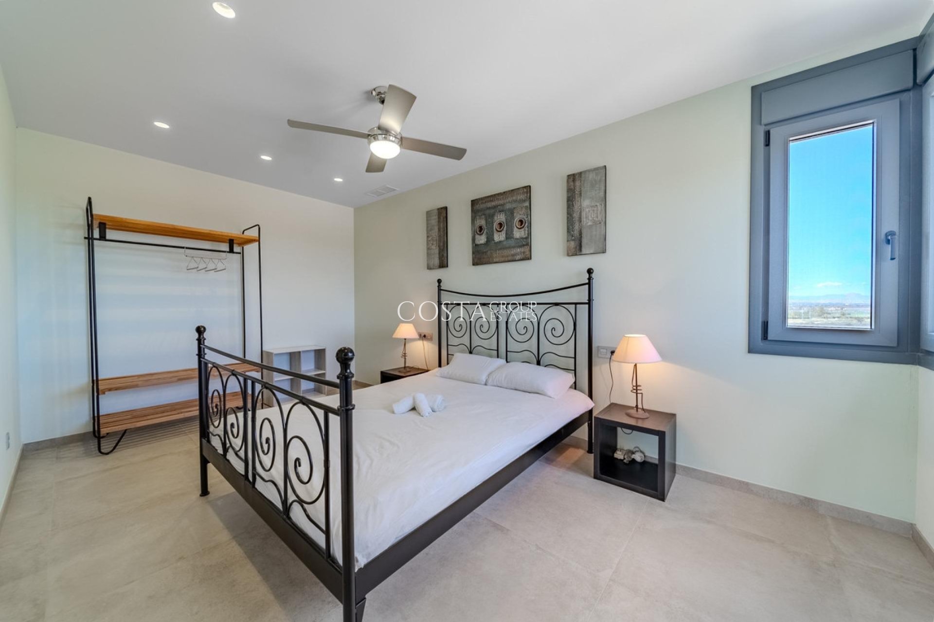 Resale - Villa -
San Fulgencio - La Marina