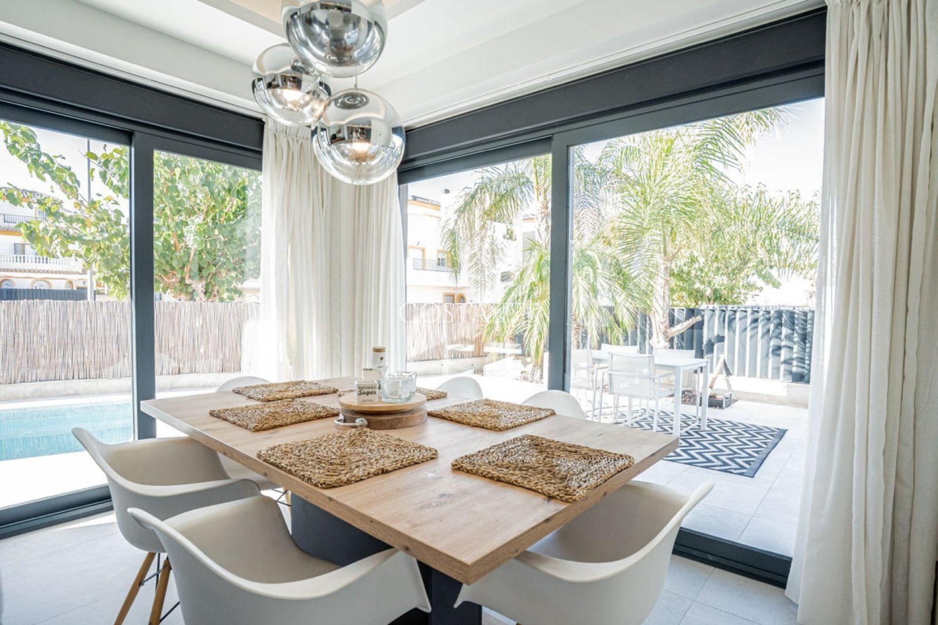 Resale - Villa -
San Fulgencio - La Marina