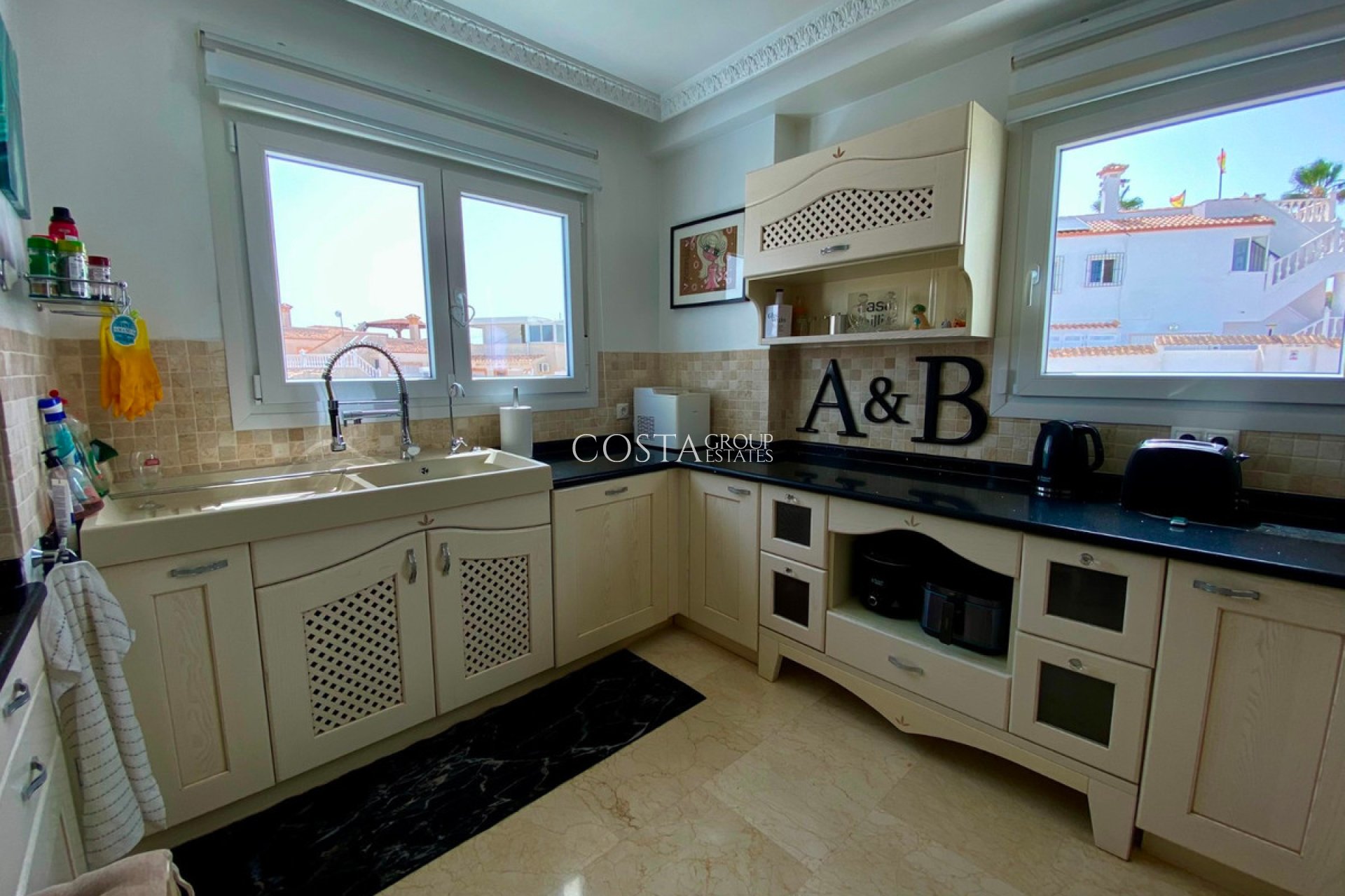 Resale - Villa -
San Miguel de Salinas - San Miguel de Salinas Centro
