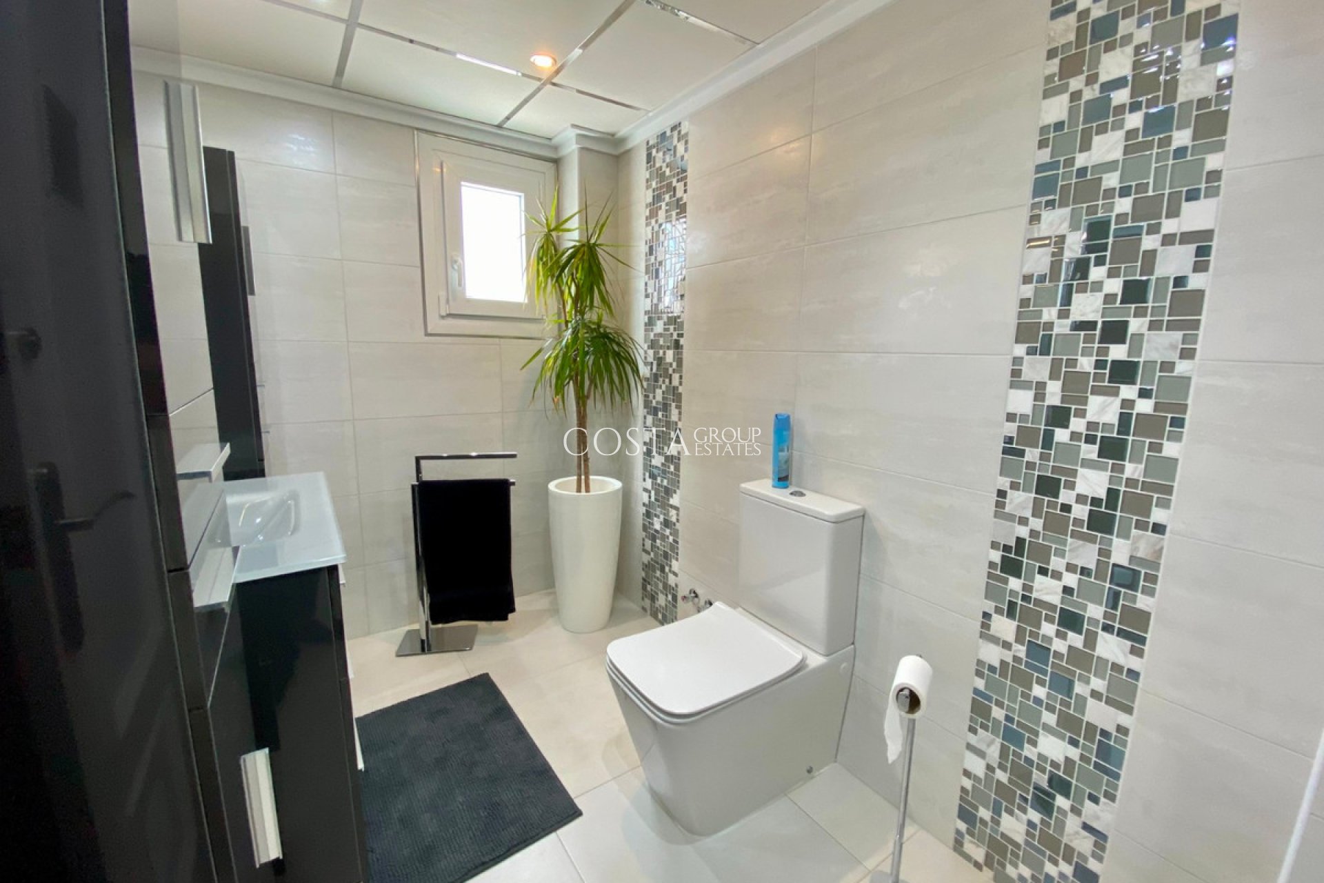 Resale - Villa -
San Miguel de Salinas - San Miguel de Salinas Centro
