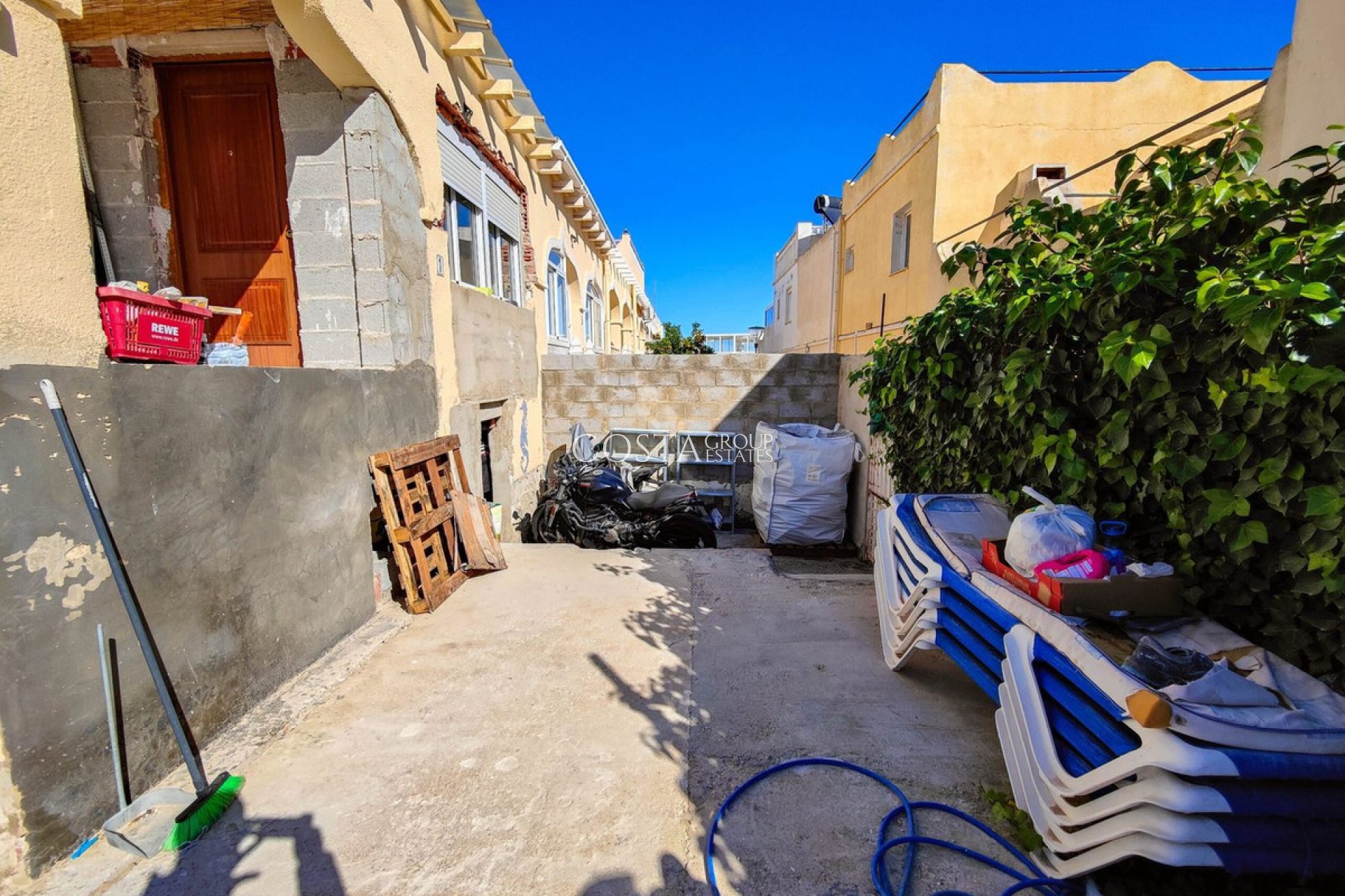 Resale - Villa -
San Miguel de Salinas - San Miguel de Salinas Centro