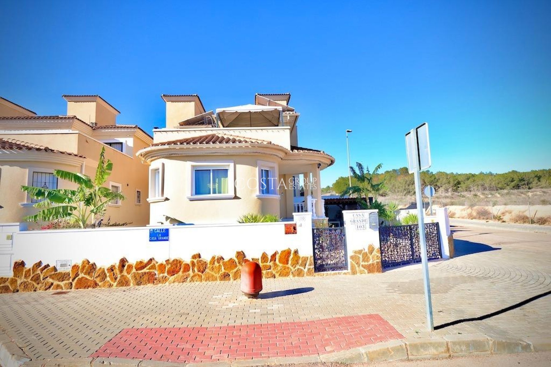 Resale - Villa -
San Miguel de Salinas - San Miguel de Salinas Centro