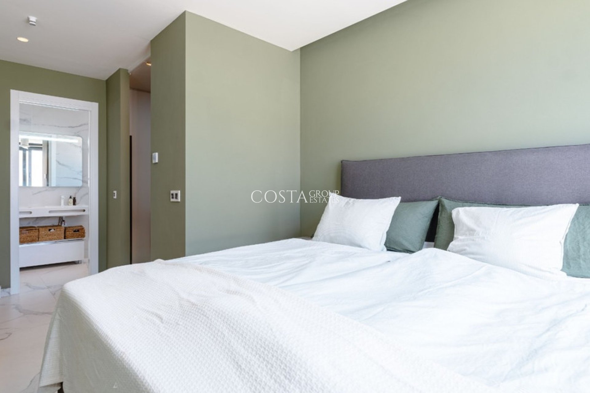 Resale - Villa -
San Miguel de Salinas - San Miguel de Salinas Centro