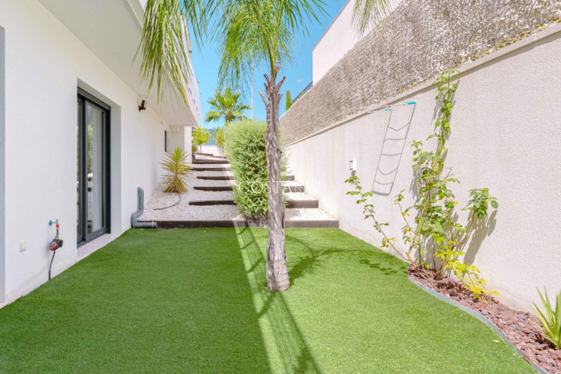 Resale - Villa -
San Miguel de Salinas - San Miguel de Salinas Centro