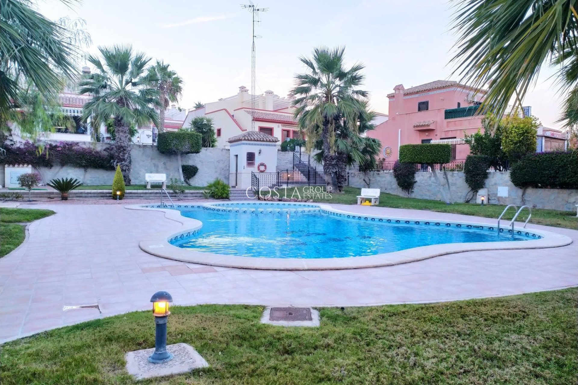 Resale - Villa -
San Miguel de Salinas - San Miguel de Salinas Centro