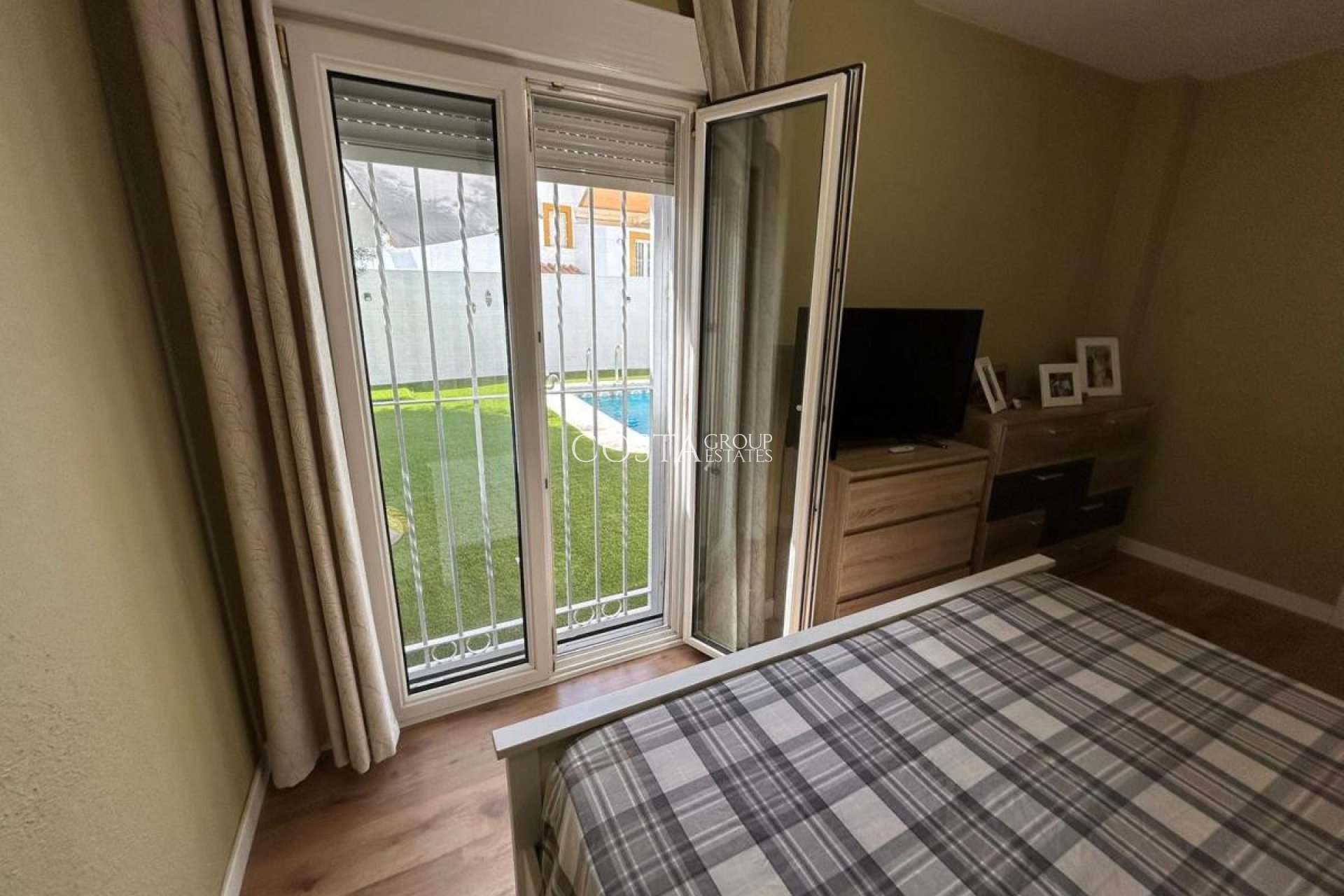 Resale - Villa -
San Miguel de Salinas - San Miguel de Salinas Centro