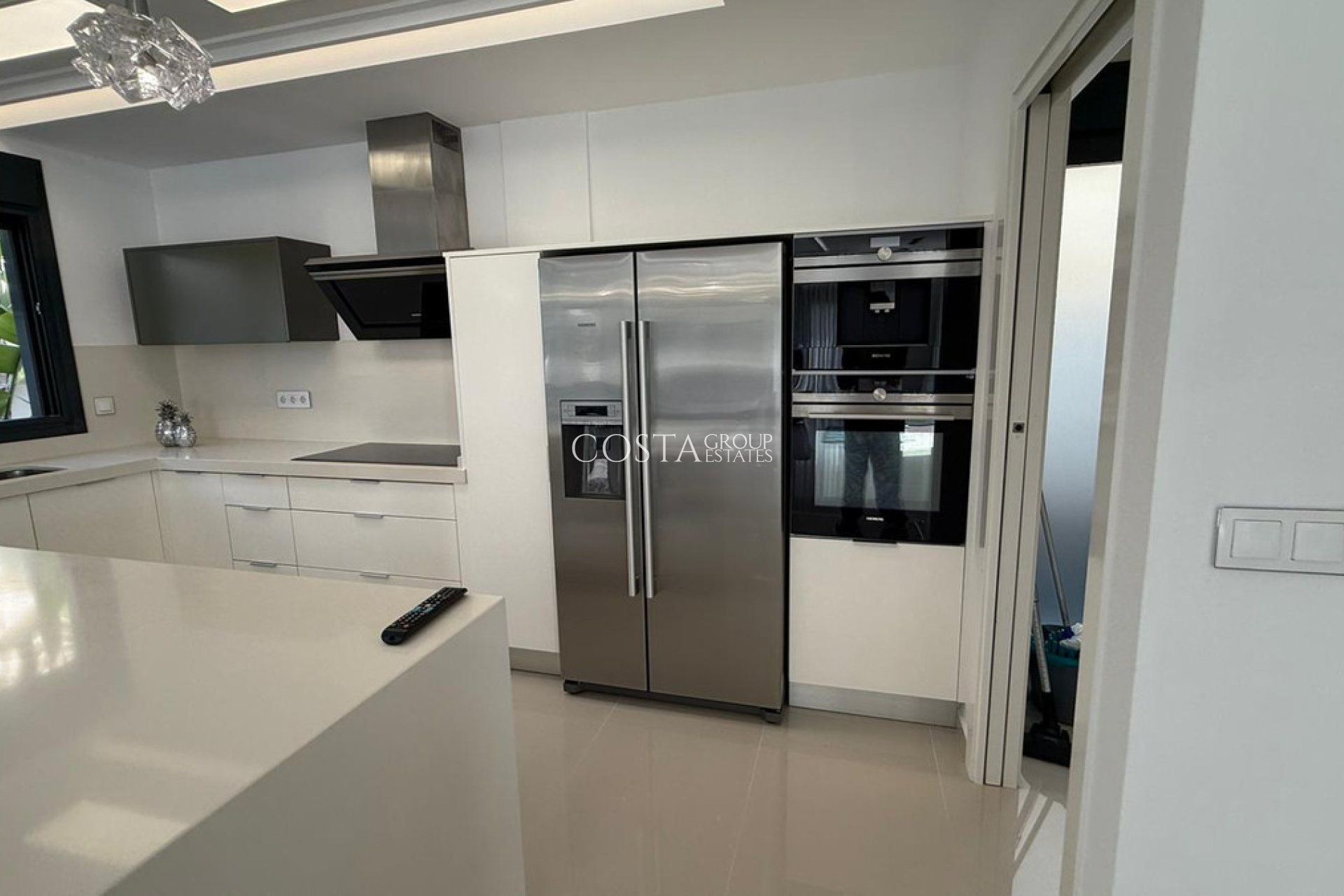 Resale - Villa -
San Miguel de Salinas - San Miguel de Salinas Centro