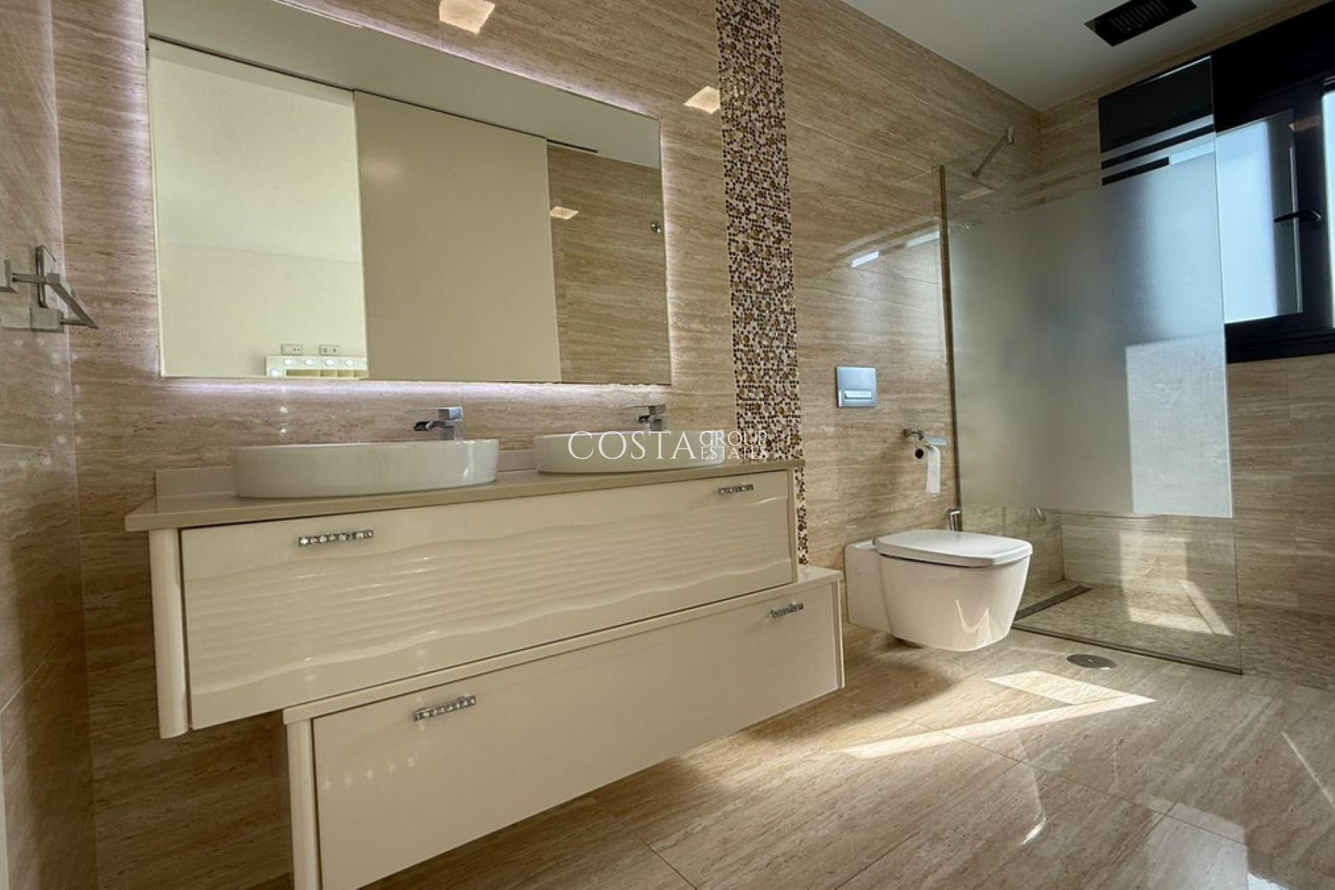 Resale - Villa -
San Miguel de Salinas - San Miguel de Salinas Centro